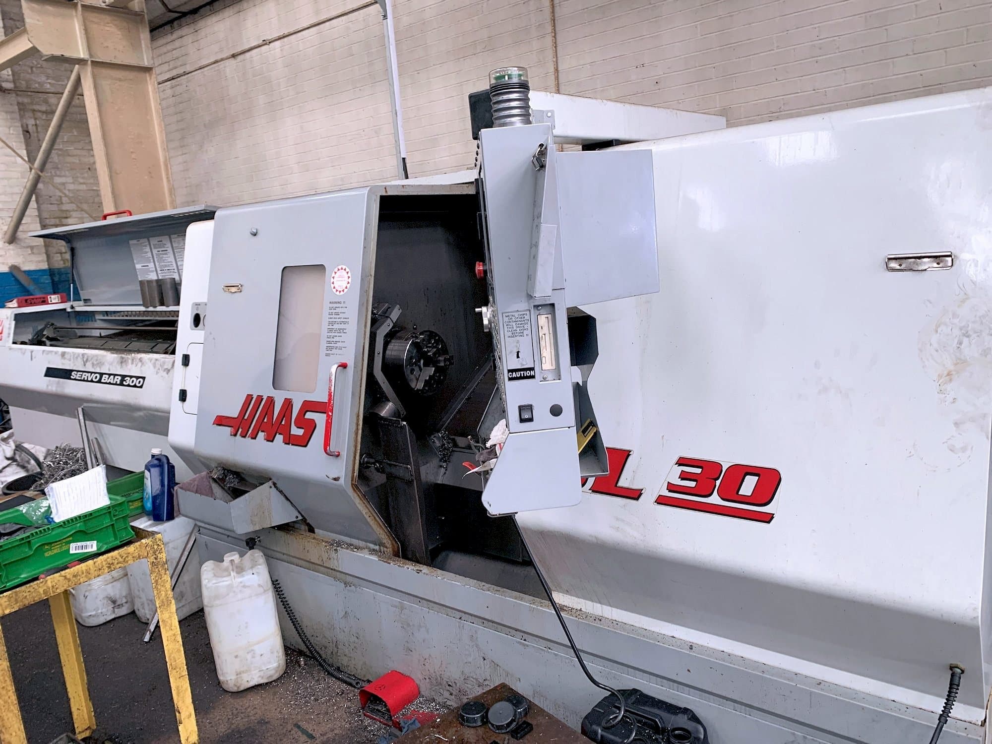 Makine  HAAS SL-30 - Önden görünüm