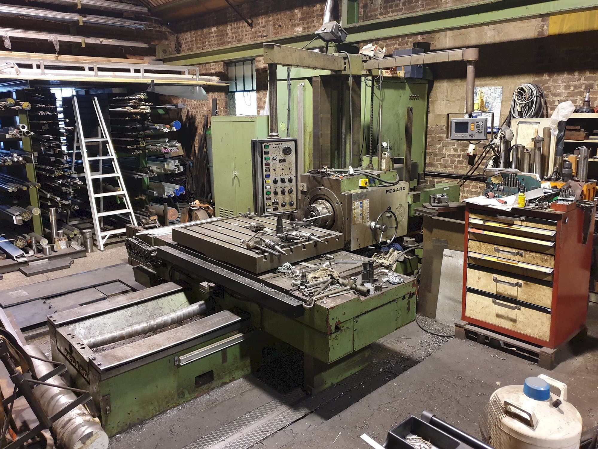 Makine  PEGARD - Önden görünüm AF 8