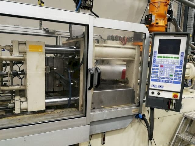 Makine  Krauss Maffei 80/340 C1 - Önden görünüm