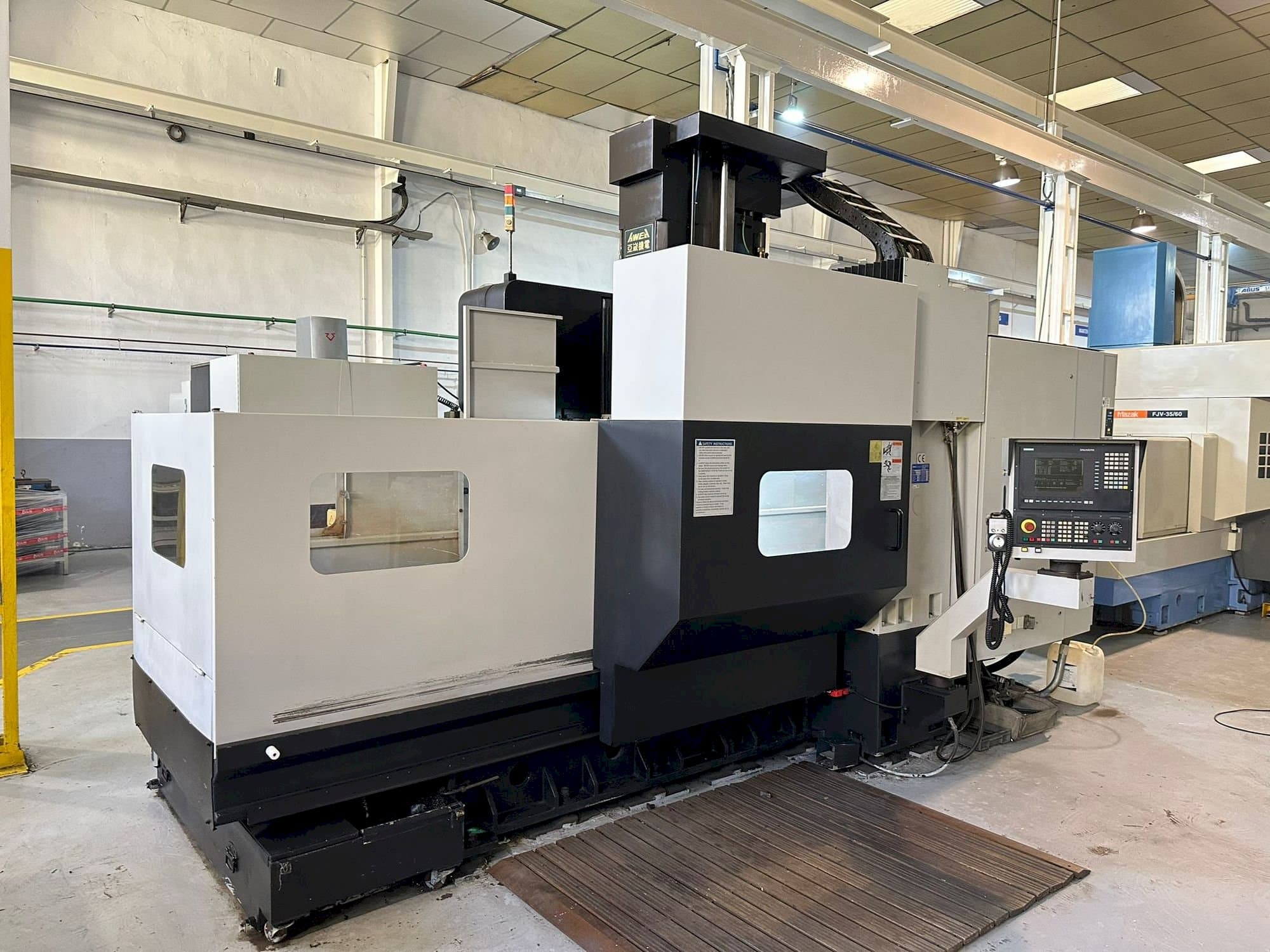 Makine  AWEA VP2012 - Önden görünüm