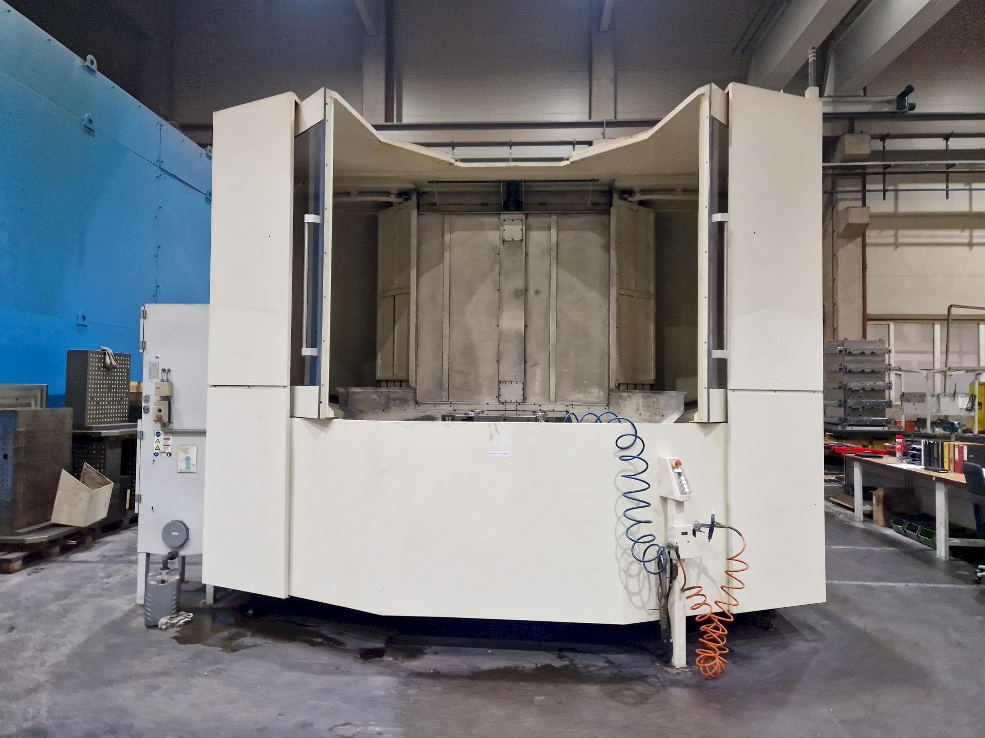 Makine  Makino a120nx - Önden görünüm