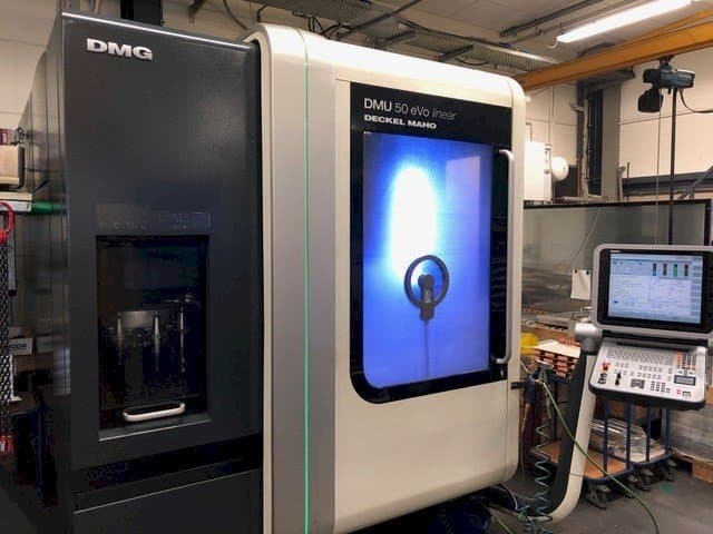 Makine  DECKEL MAHO DMU 50 eVo Linear - Önden görünüm