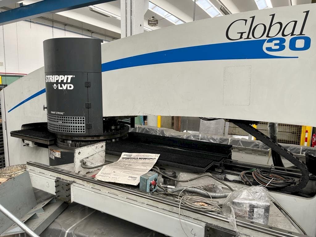 Makine  LVD Strippit Global 30 1525 - Önden görünüm