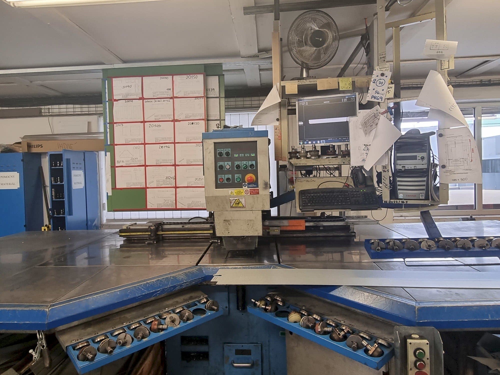 Makine  Euromac CX 750/30 CNC - Önden görünüm