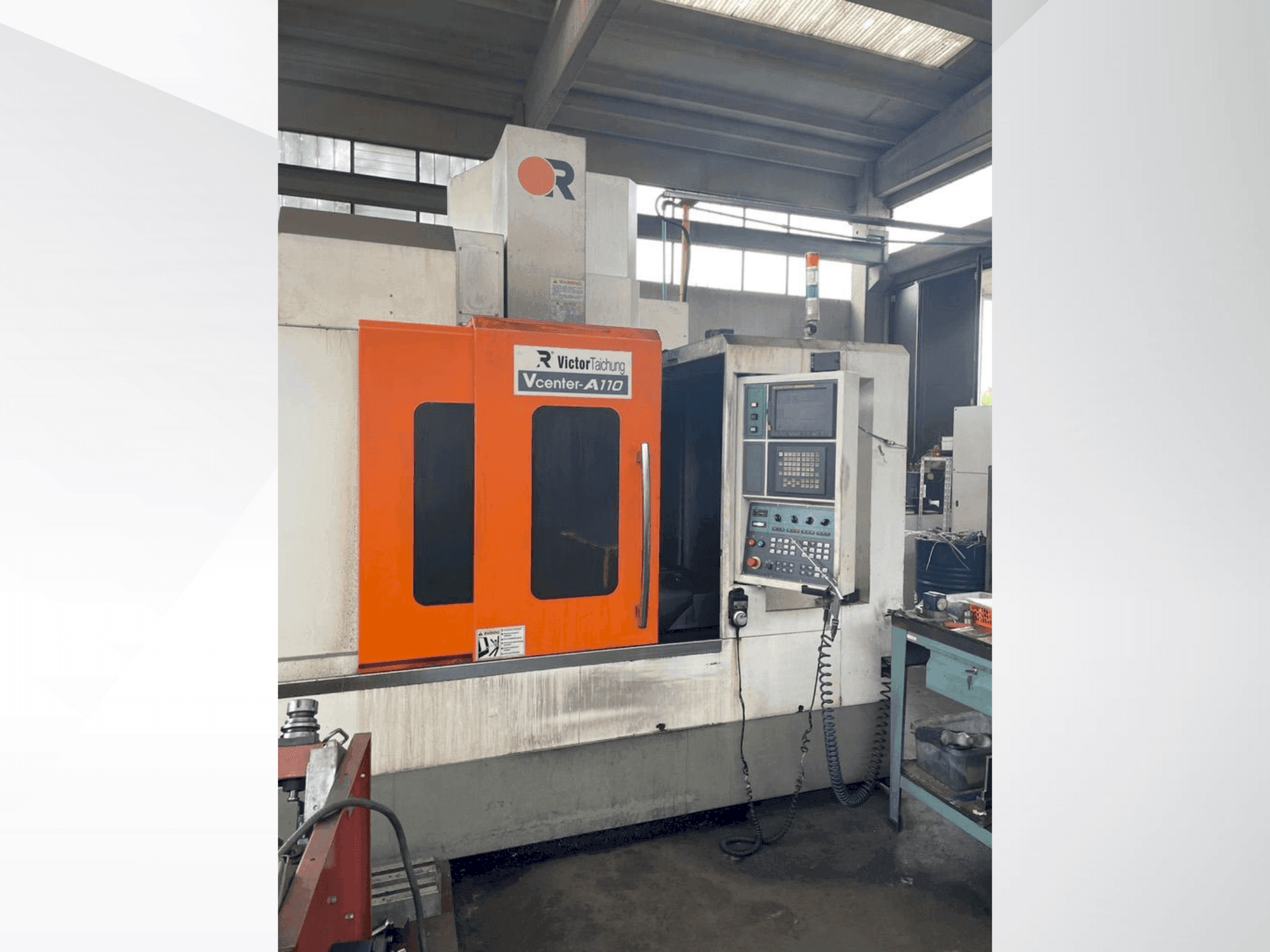 Makine  Victor Vcenter A-110 - Önden görünüm