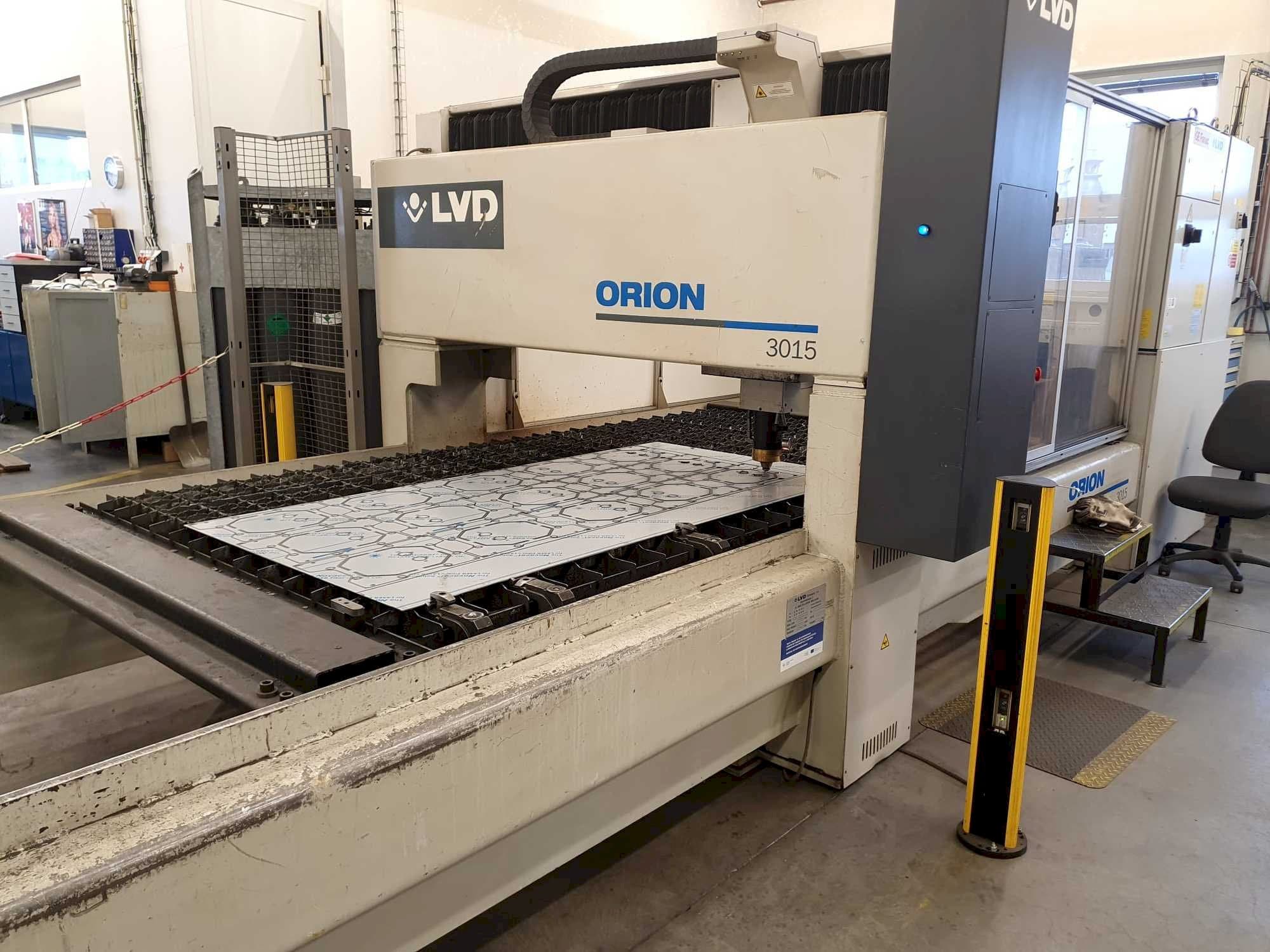 Makine  LVD Orion 3015 - Sol taraftaki görüntü