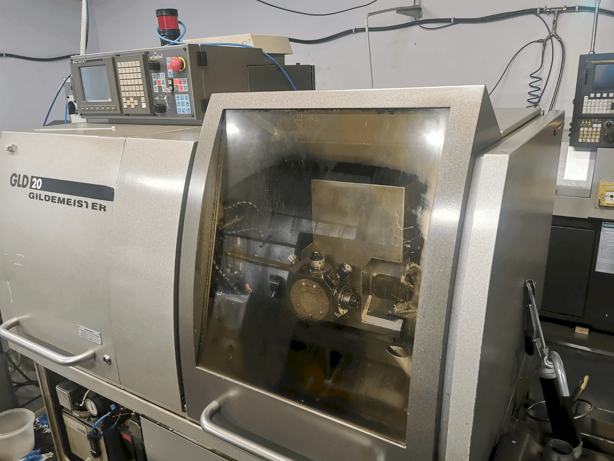 Makine  Gildemeister GLD 20 - Önden görünüm