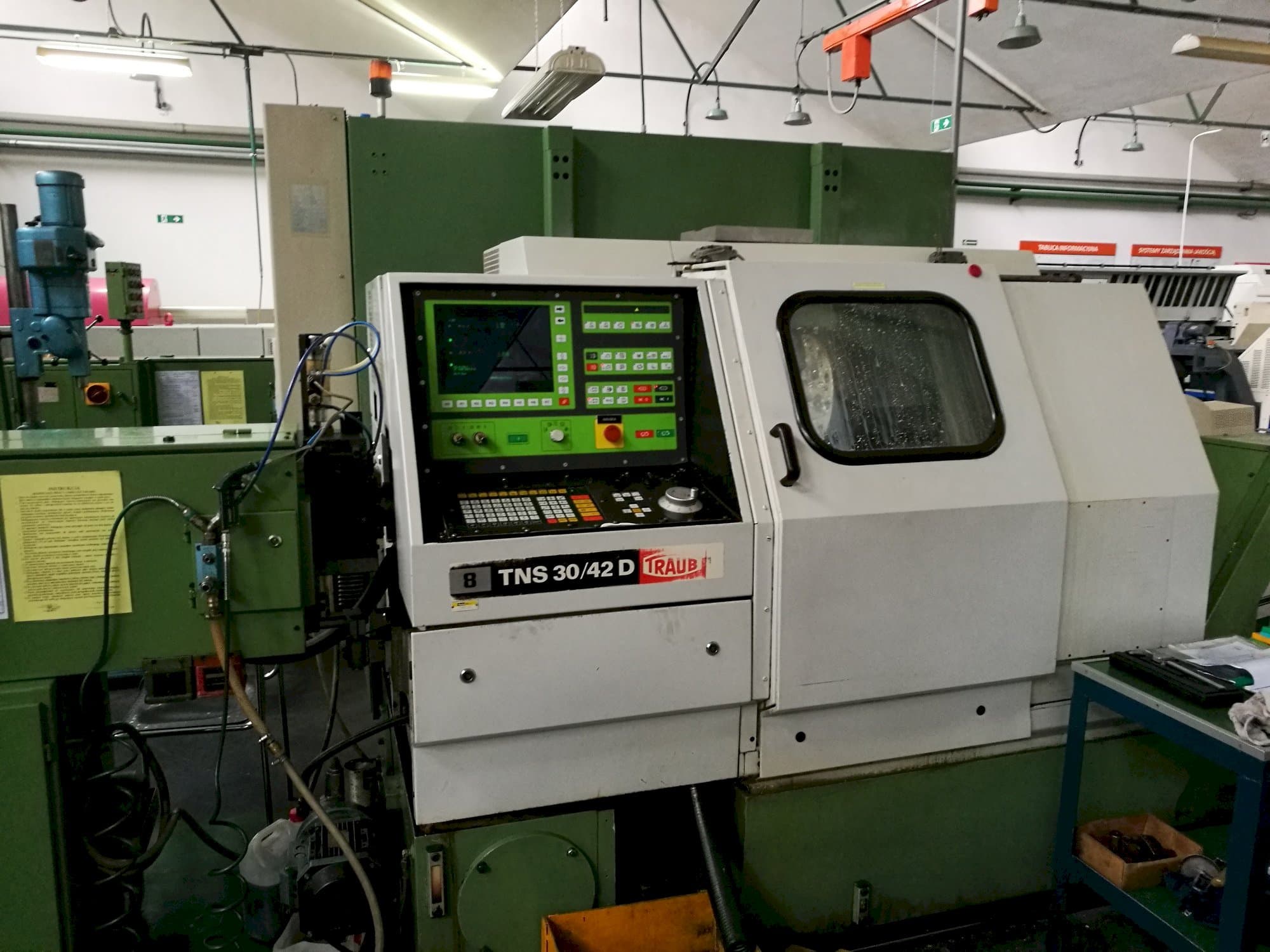 Makine  TRAUB TNS 30/42 D - Önden görünüm