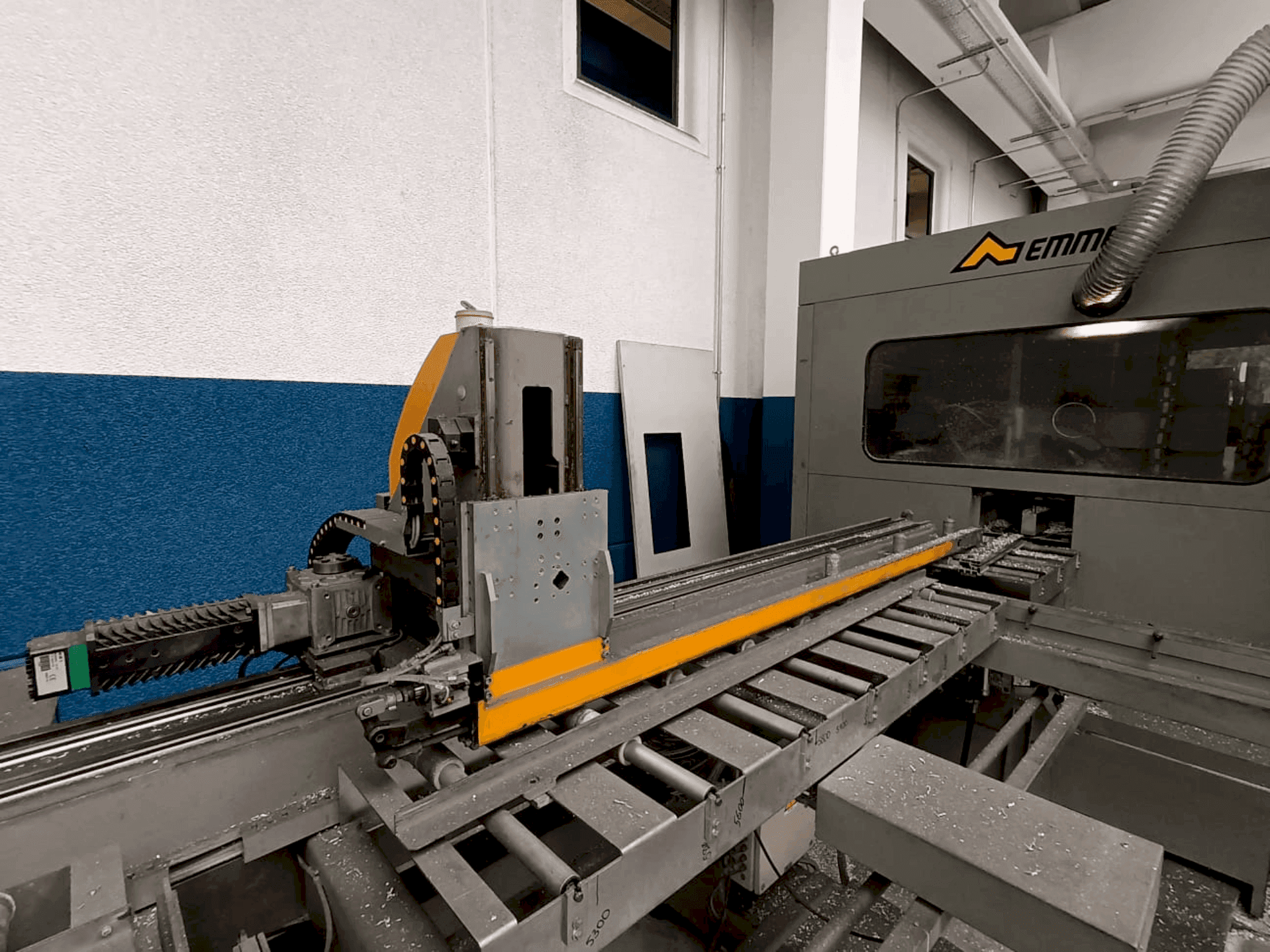 Makine  Emmegi Quadra - Önden görünüm