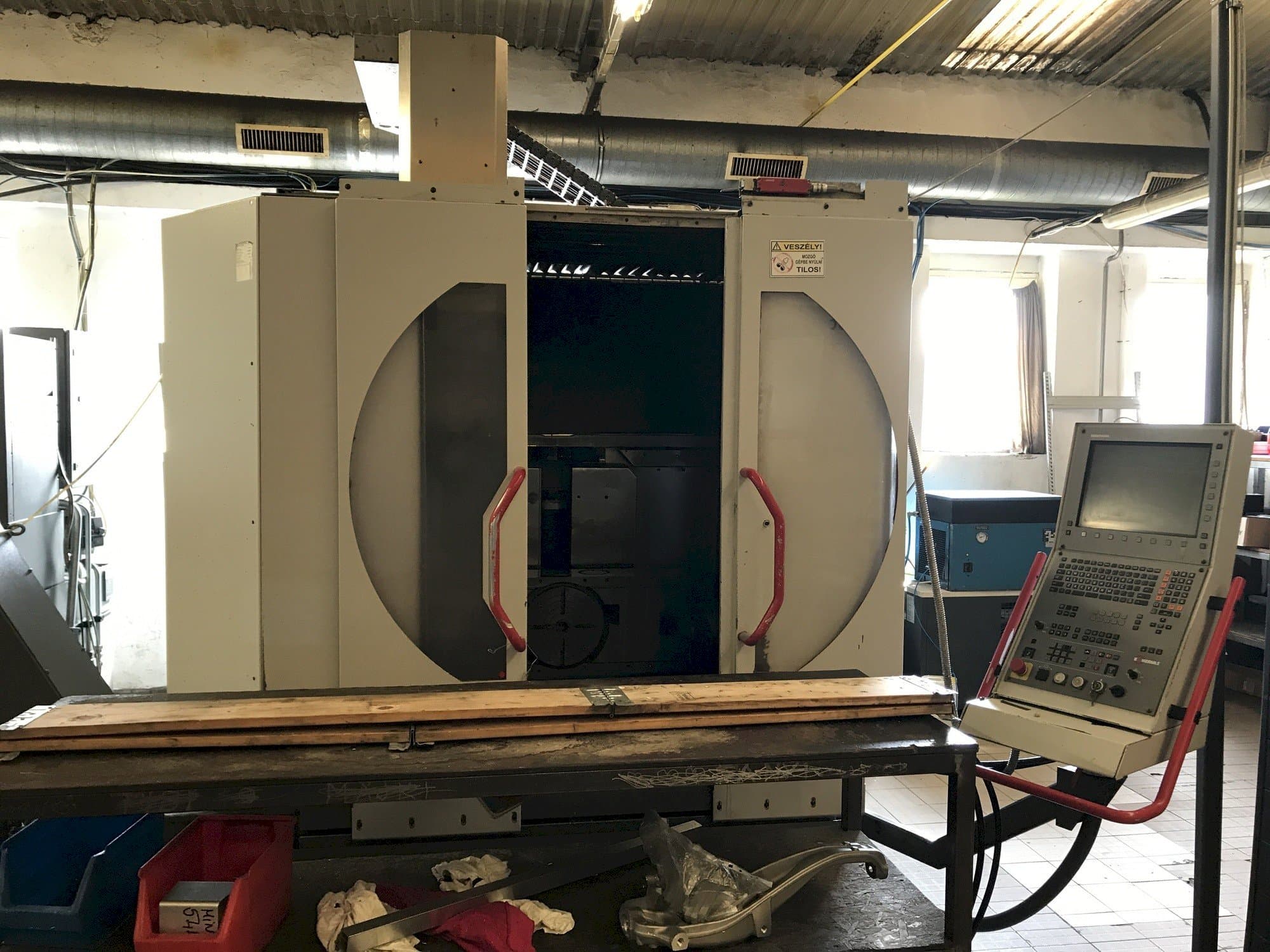 Makine  HERMLE B 300 U - Önden görünüm