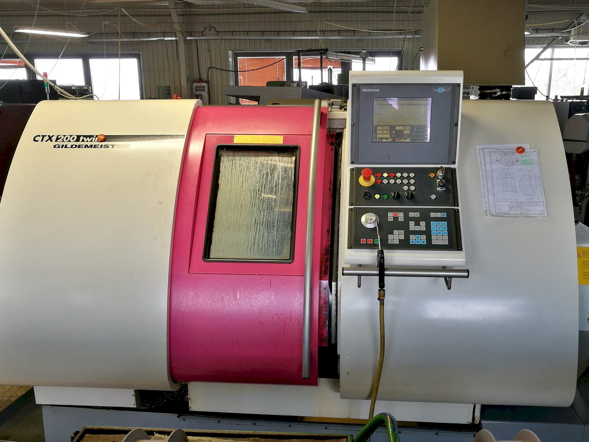 Makine  Gildemeister CTX 200 Twin - Önden görünüm