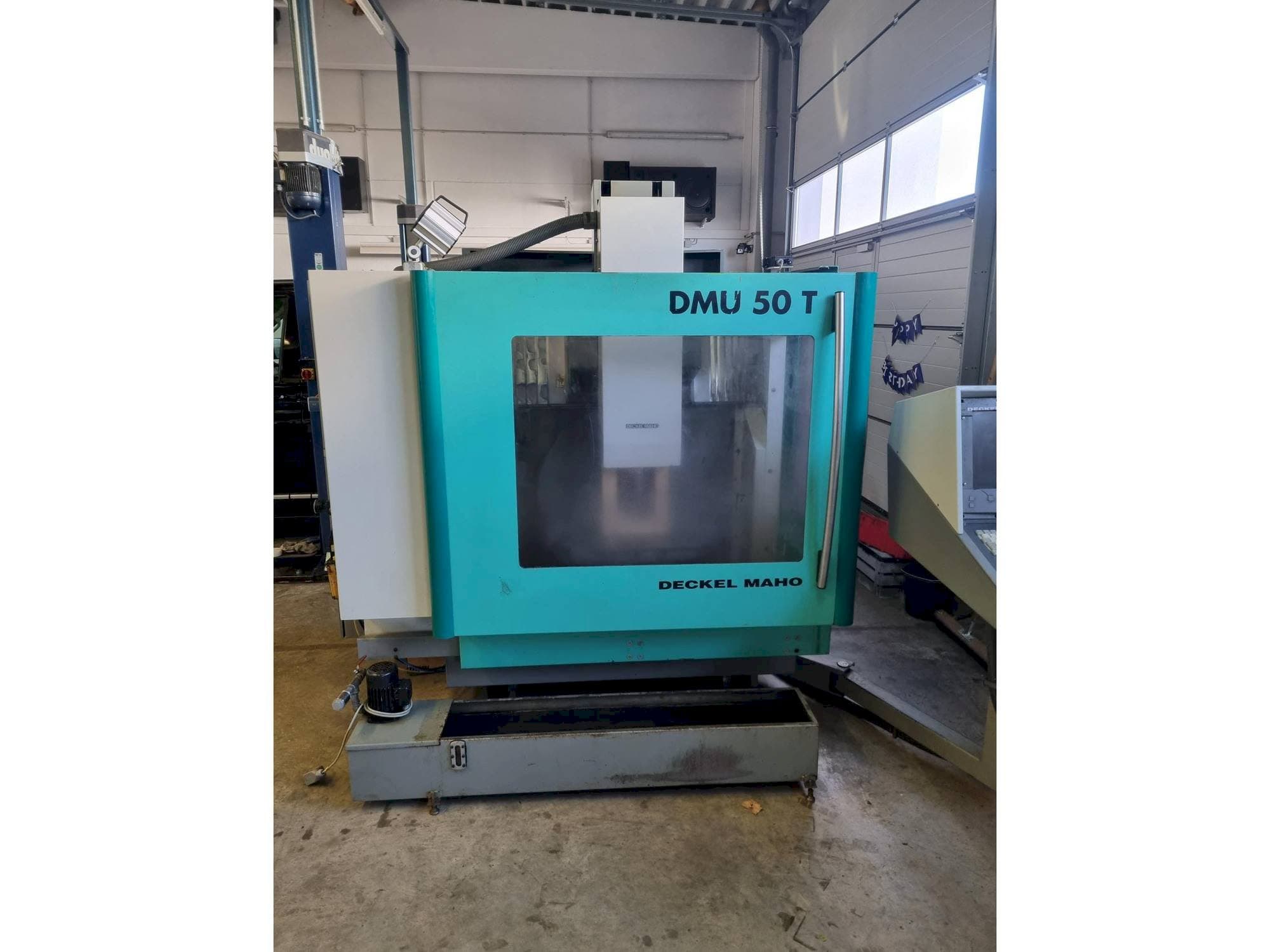 Makine  DECKEL MAHO DMU 50 T - Önden görünüm