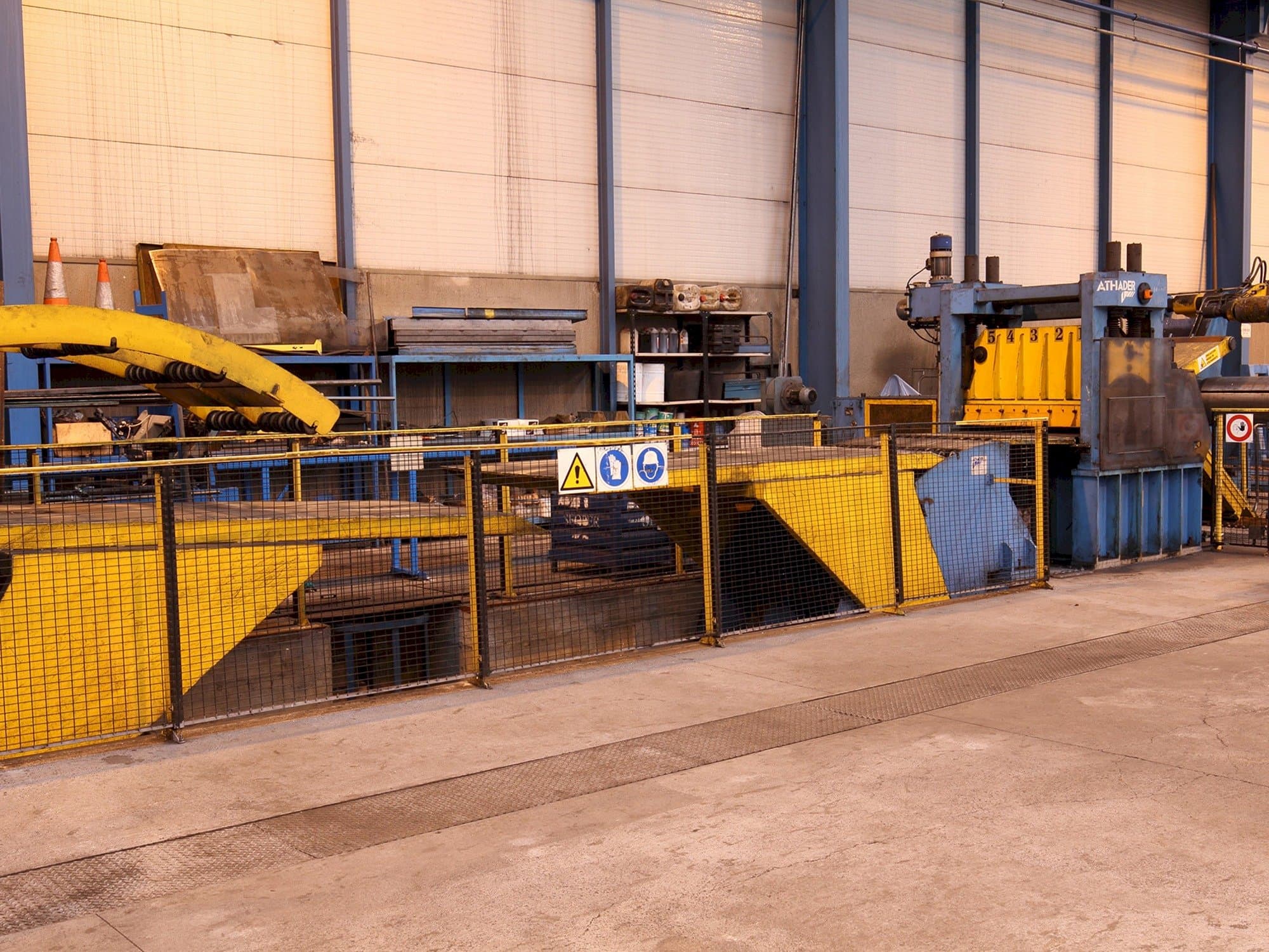 Makine  ATHADER J21 - Önden görünüm