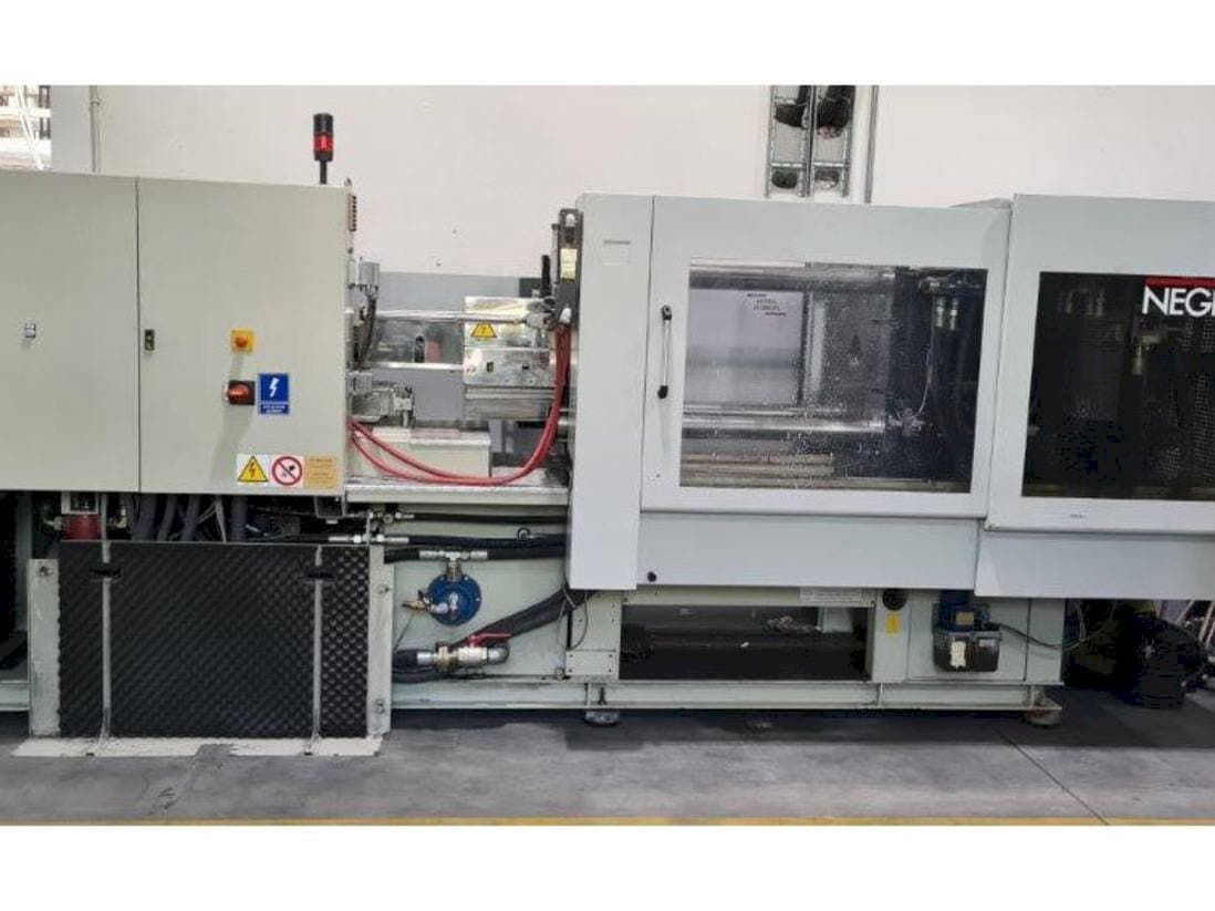 Makine  Negri Bossi V210 - Önden görünüm