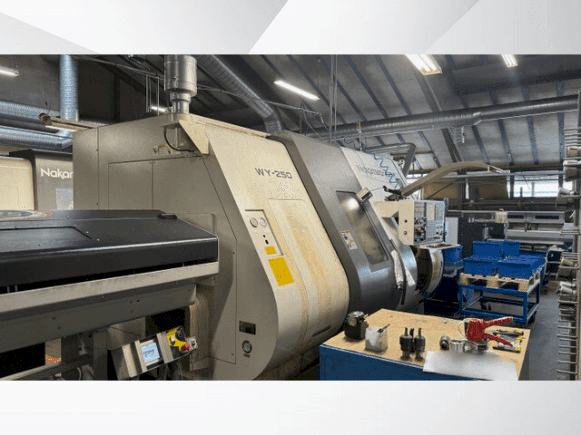 Makine  NAKAMURA-TOME WY-250 - Önden görünüm