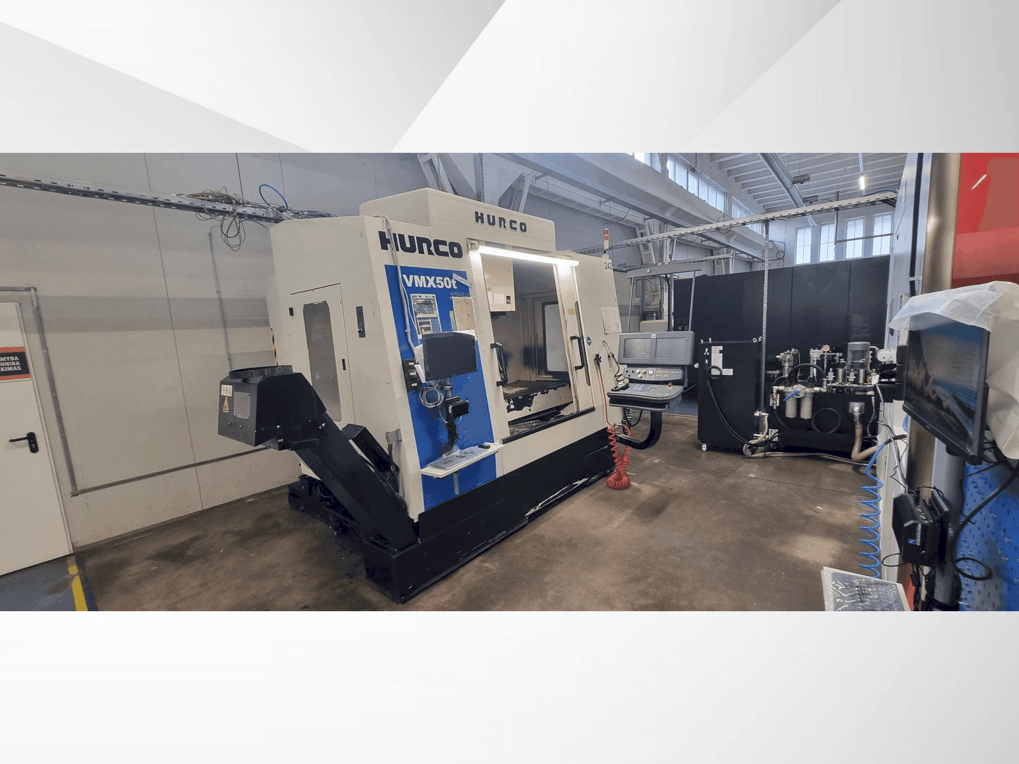 Makine  Hurco VMX 50T - Önden görünüm