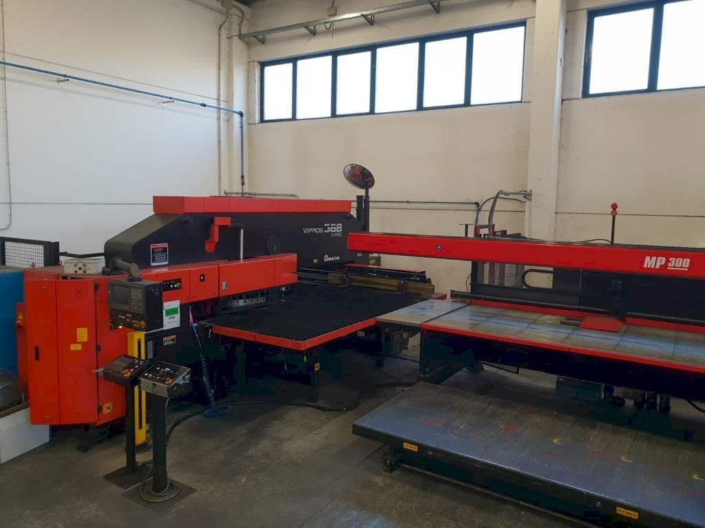 Makine  AMADA VIPROS 368 KING - Önden görünüm