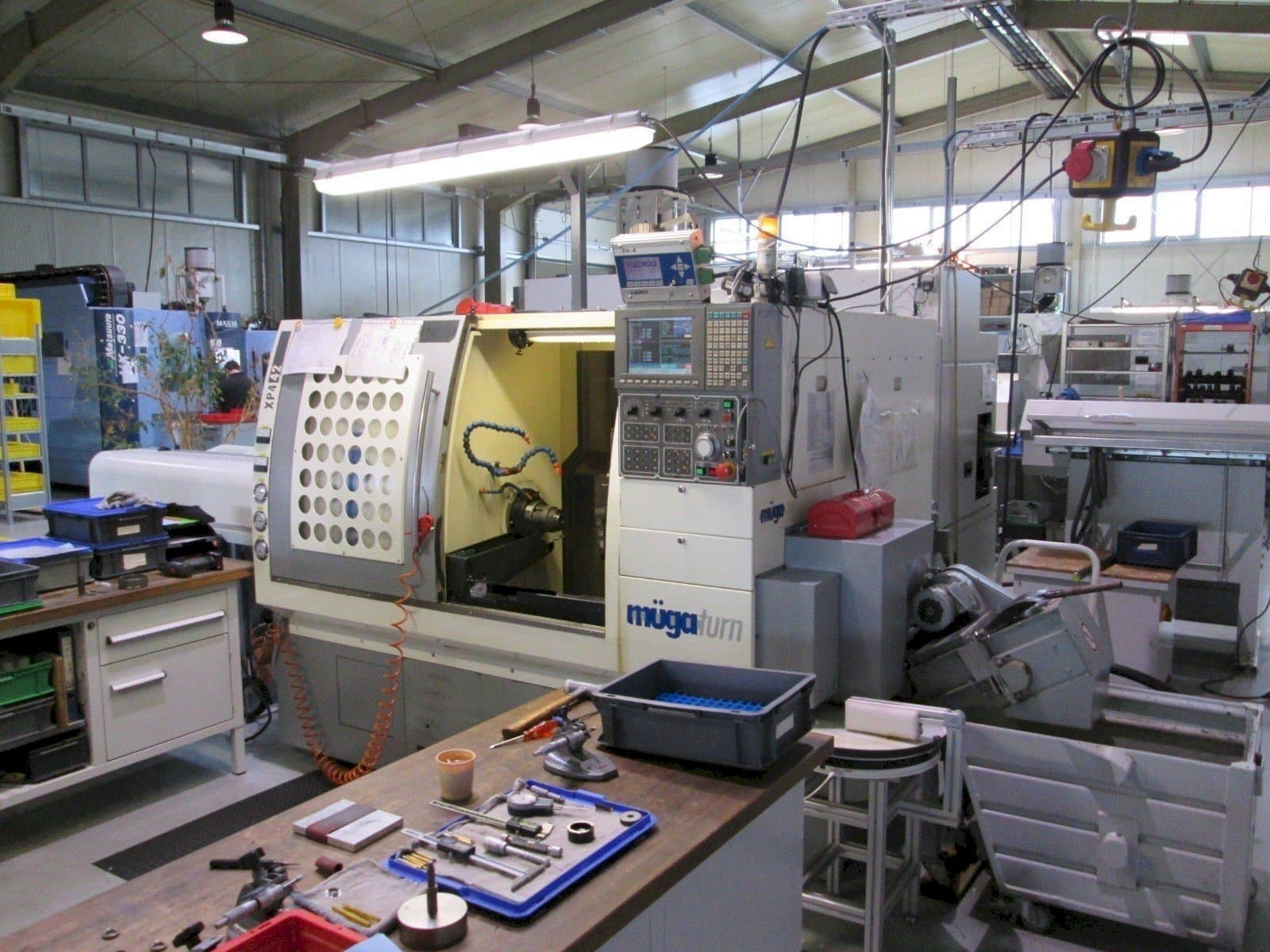 Makine  Muga XP4 – 42SM - Önden görünüm