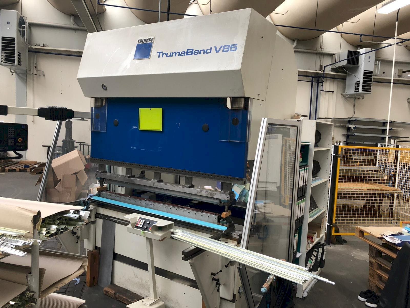 Makine  Trumpf TrumaBend V85 - Önden görünüm