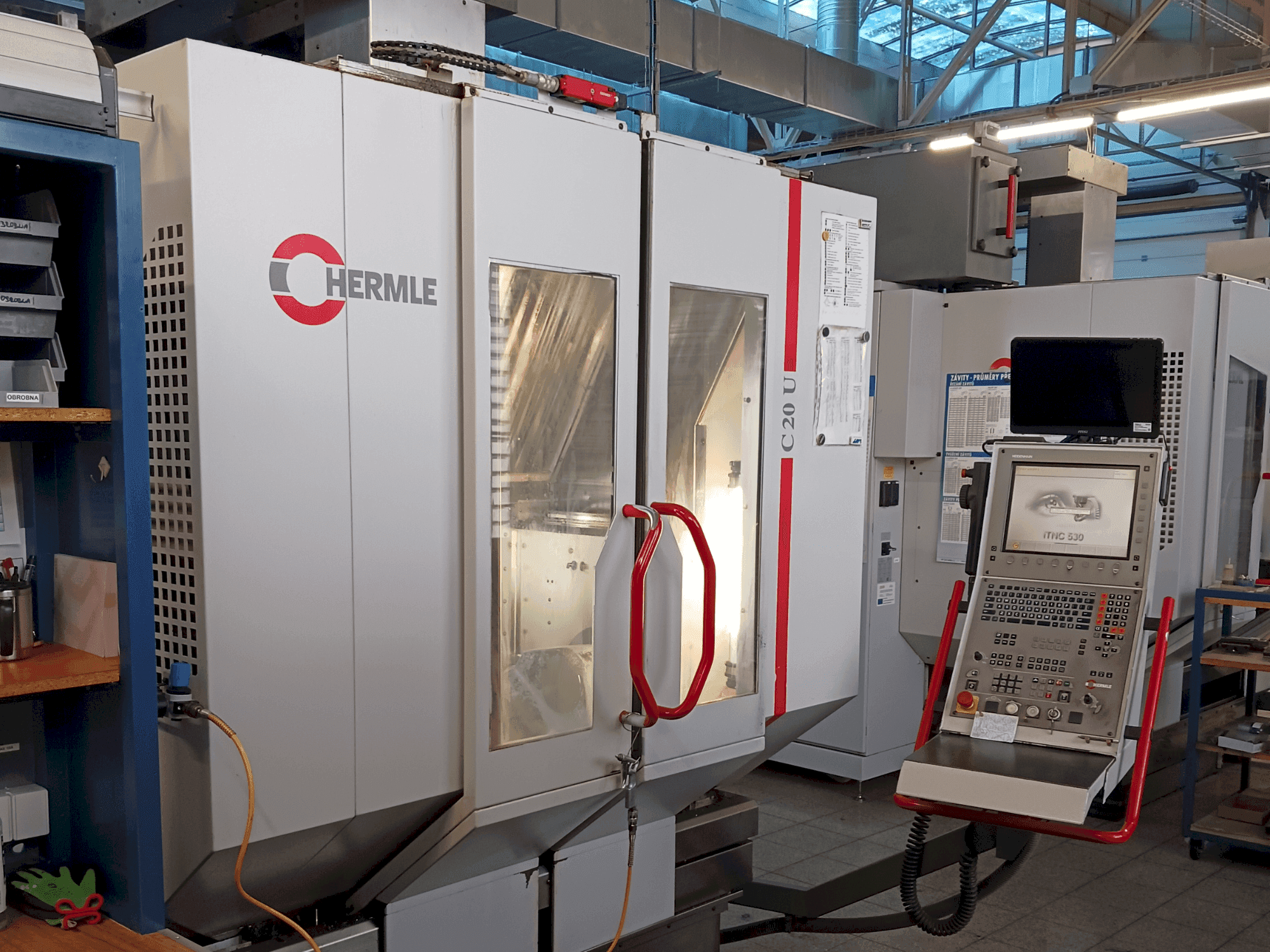 Makine  HERMLE C20U - Önden görünüm