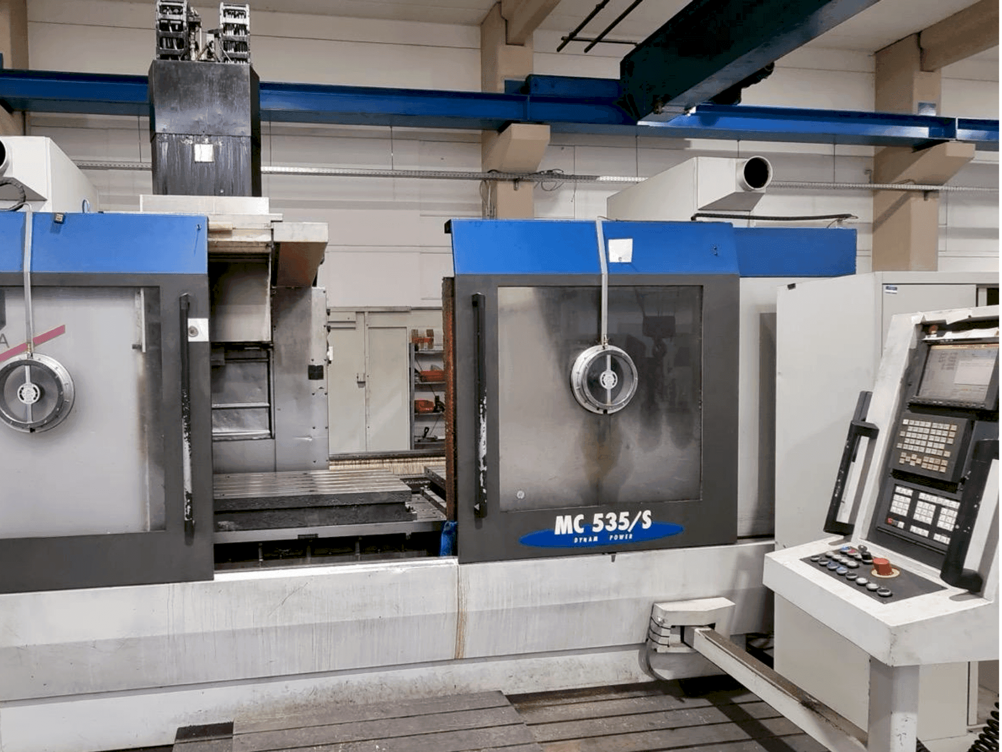 Makine  STAMA MC 535 - Önden görünüm