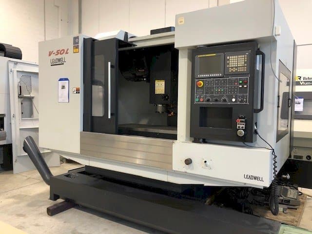 Makine  Leadwell V50L - Önden görünüm