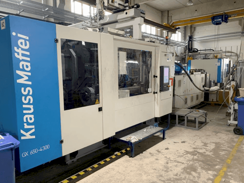 Makine  Krauss Maffei KM650-4300 GX - Önden görünüm