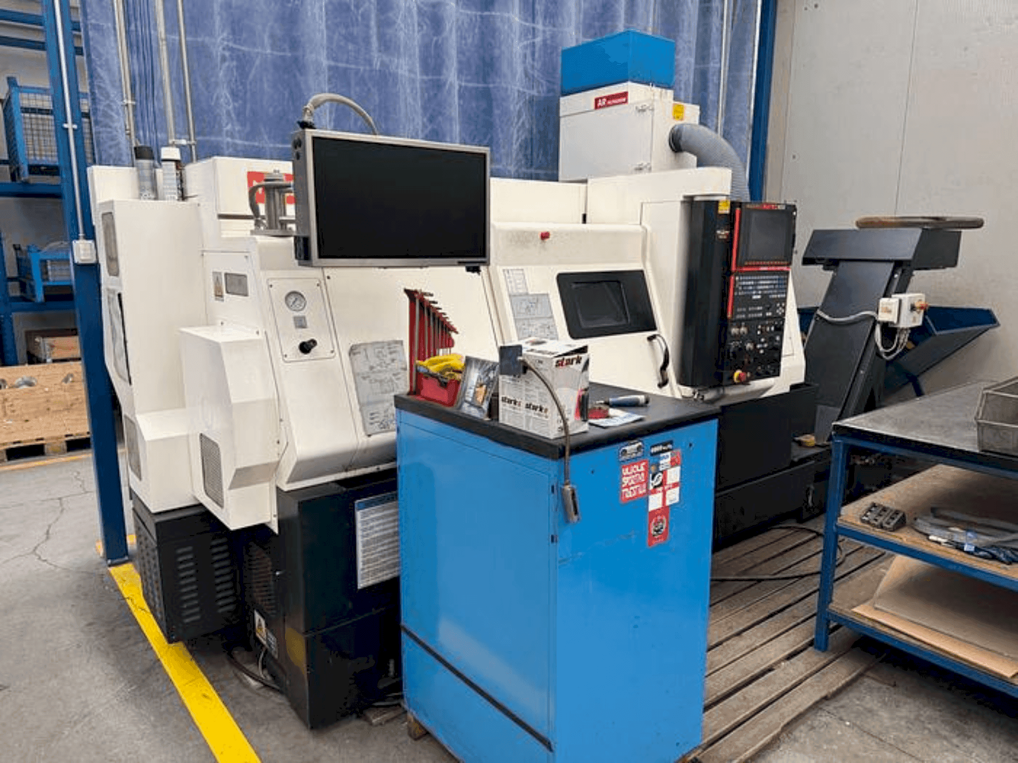 Makine  Mazak QTN 250 M X 1000 - Önden görünüm