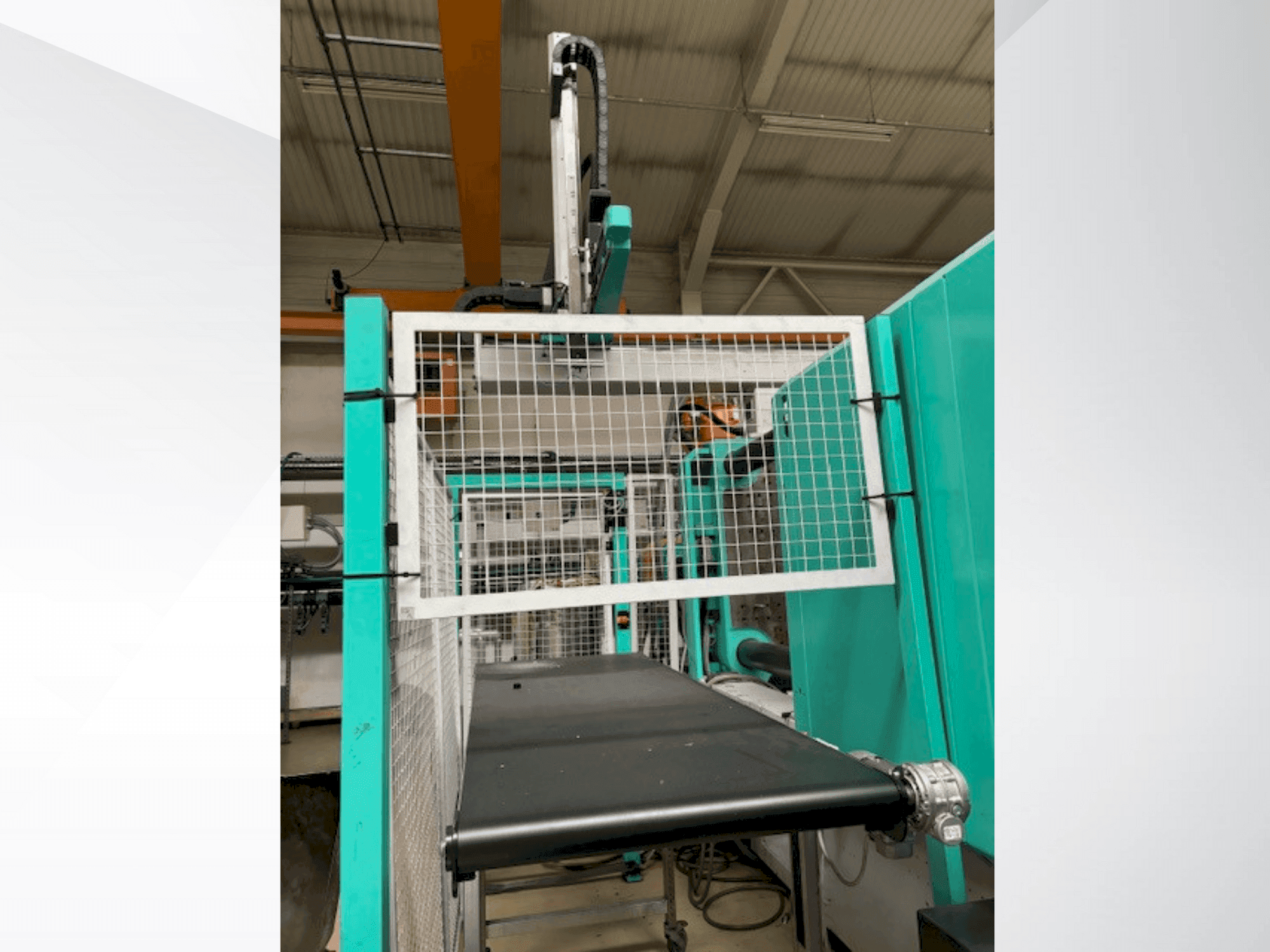 Makine  Arburg Allrounder 920S 4600-2100 - Önden görünüm