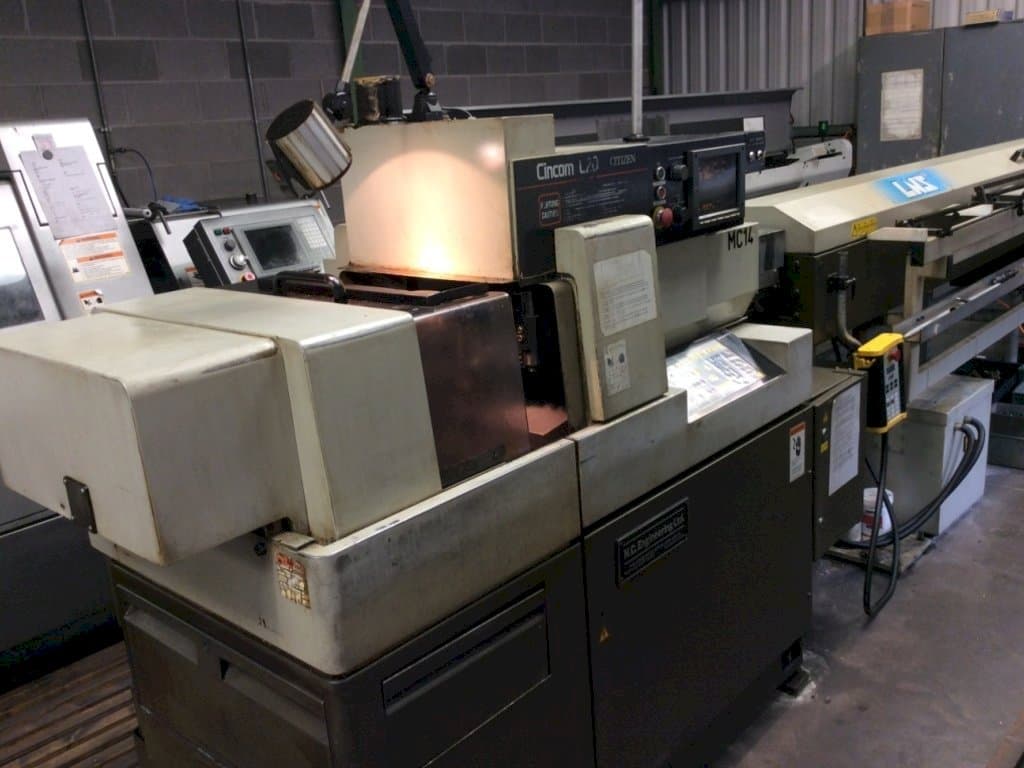 Makine  Citizen Cincom L320 - Önden görünüm