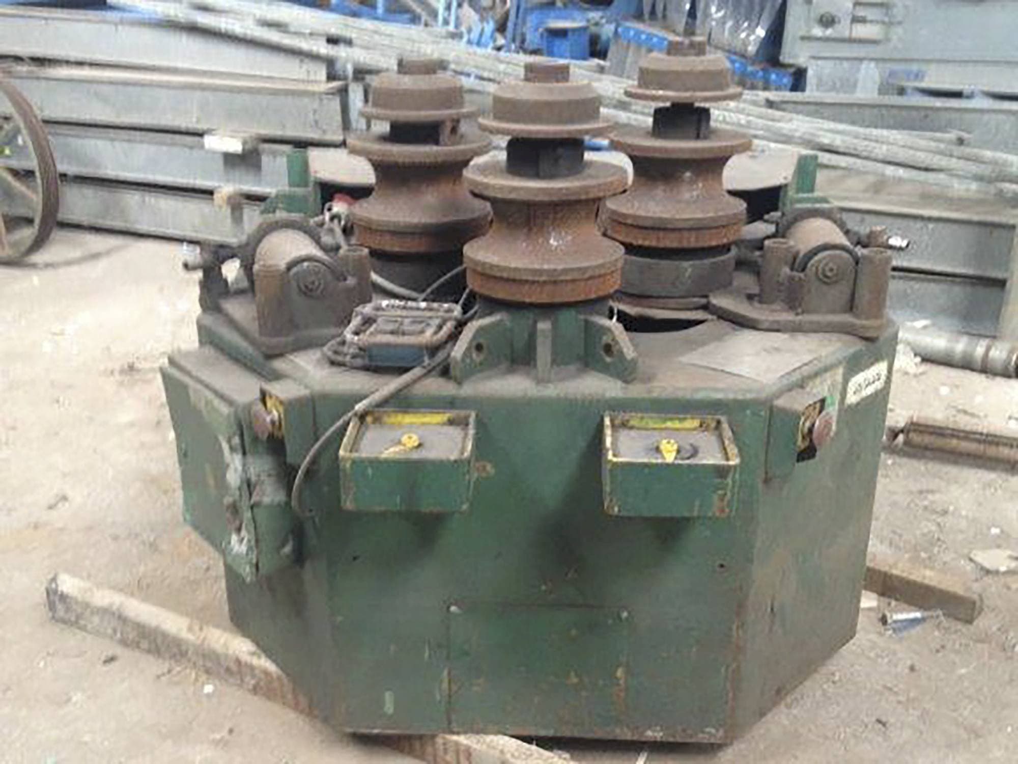 Makine  ROUNDO - Önden görünüm R-5