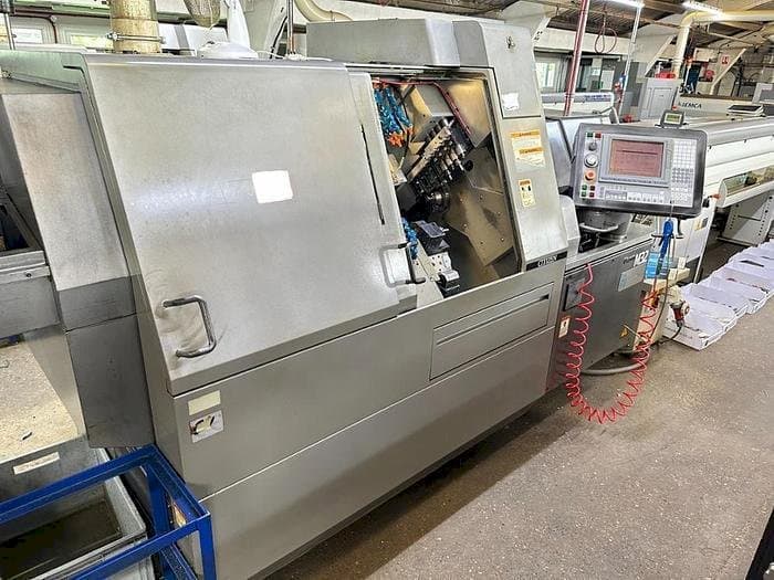 Makine  Citizen M32 III - Önden görünüm