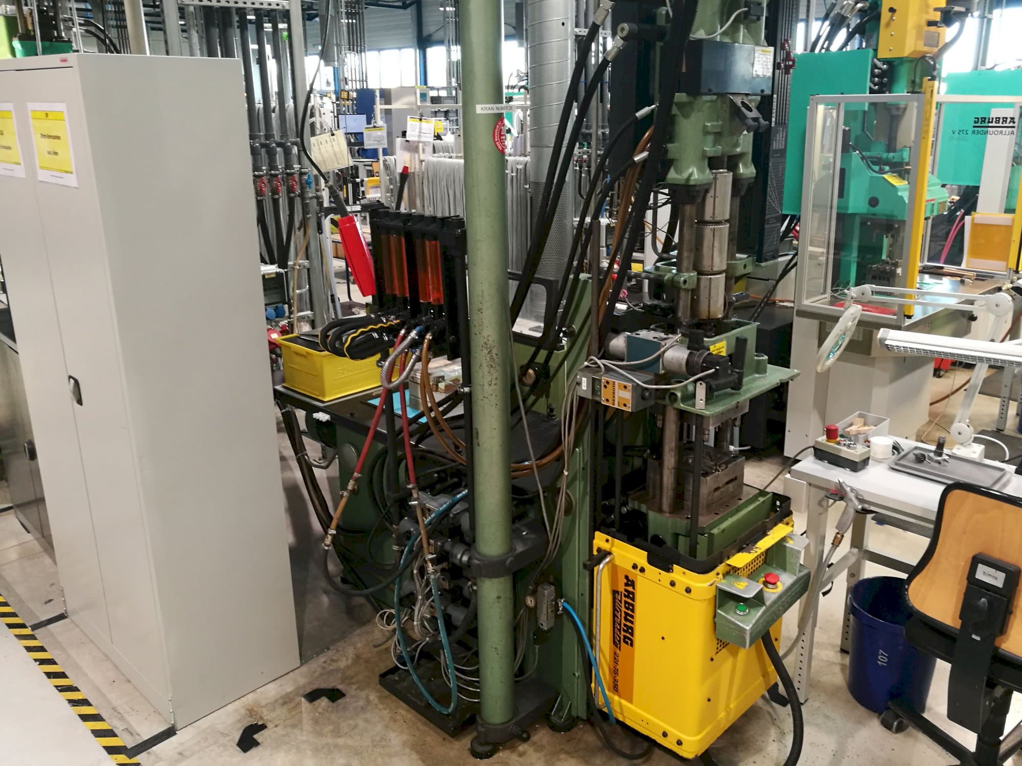 Makine  Arburg - Ayrıntı Allrounder 221-75-350