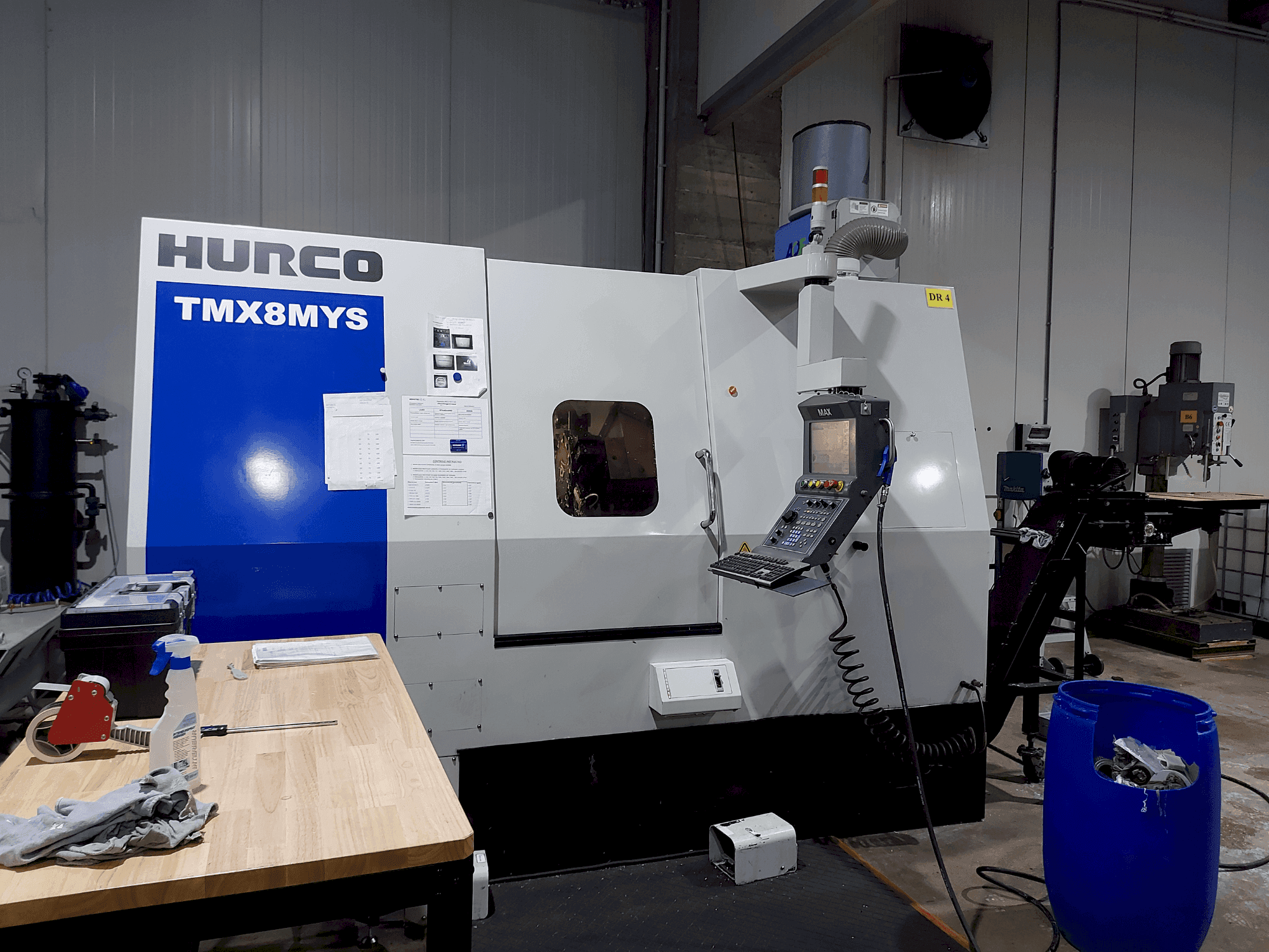 Makine  Hurco TMX 8MYS - Önden görünüm