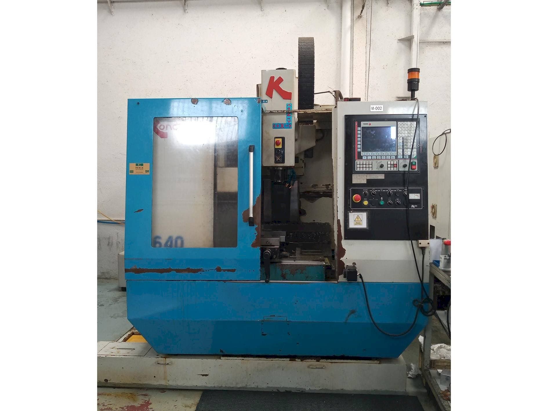 Makine  KONDIA B-640 - Önden görünüm