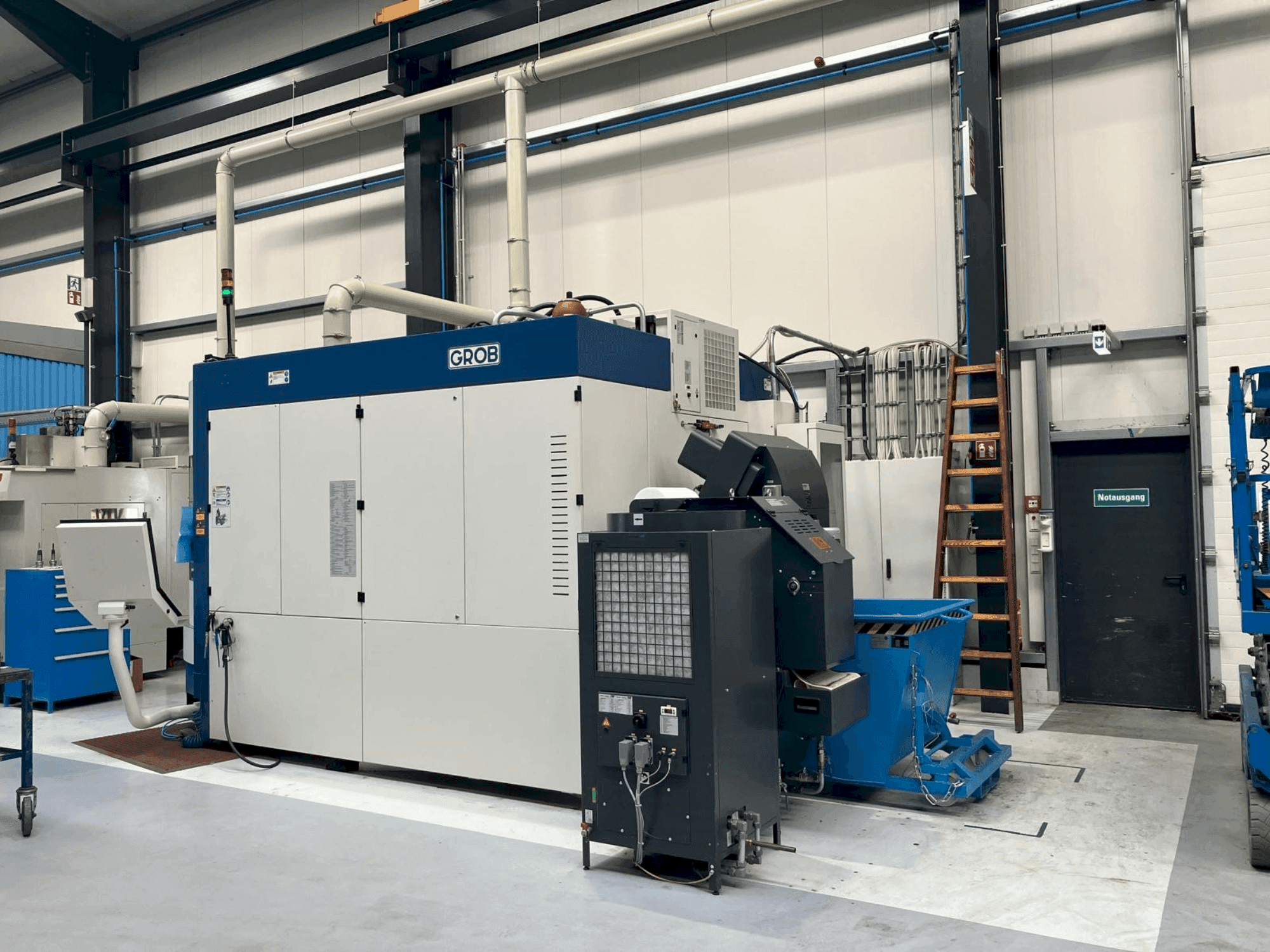 Makine  GROB G550a - Önden görünüm