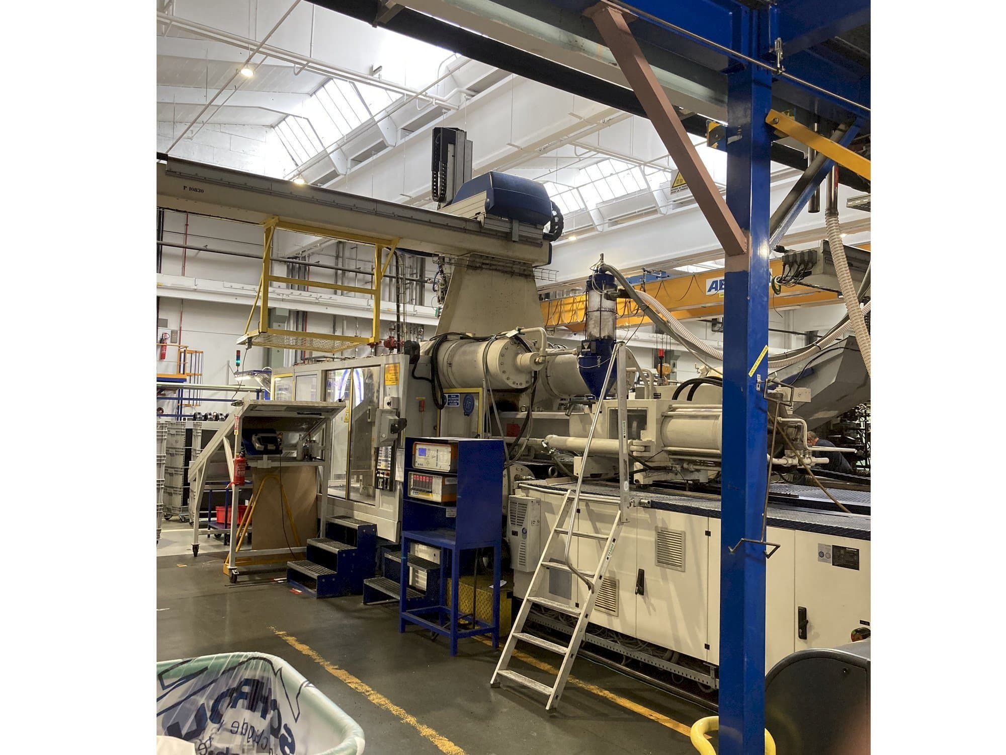 Makine  Krauss Maffei 650 – 2700 C1 - Önden görünüm