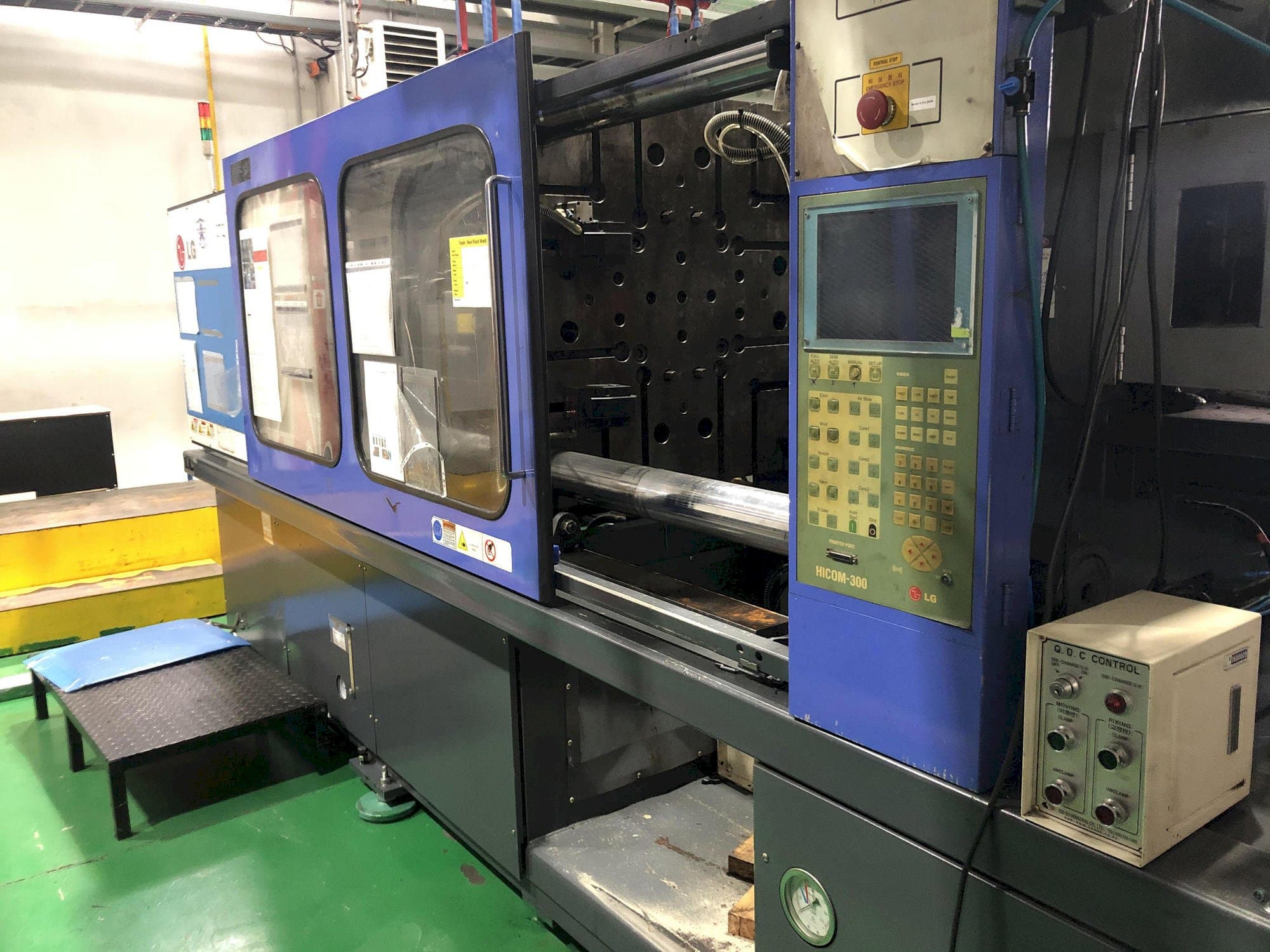 Makine LG LGH-350N - Önden görünüm