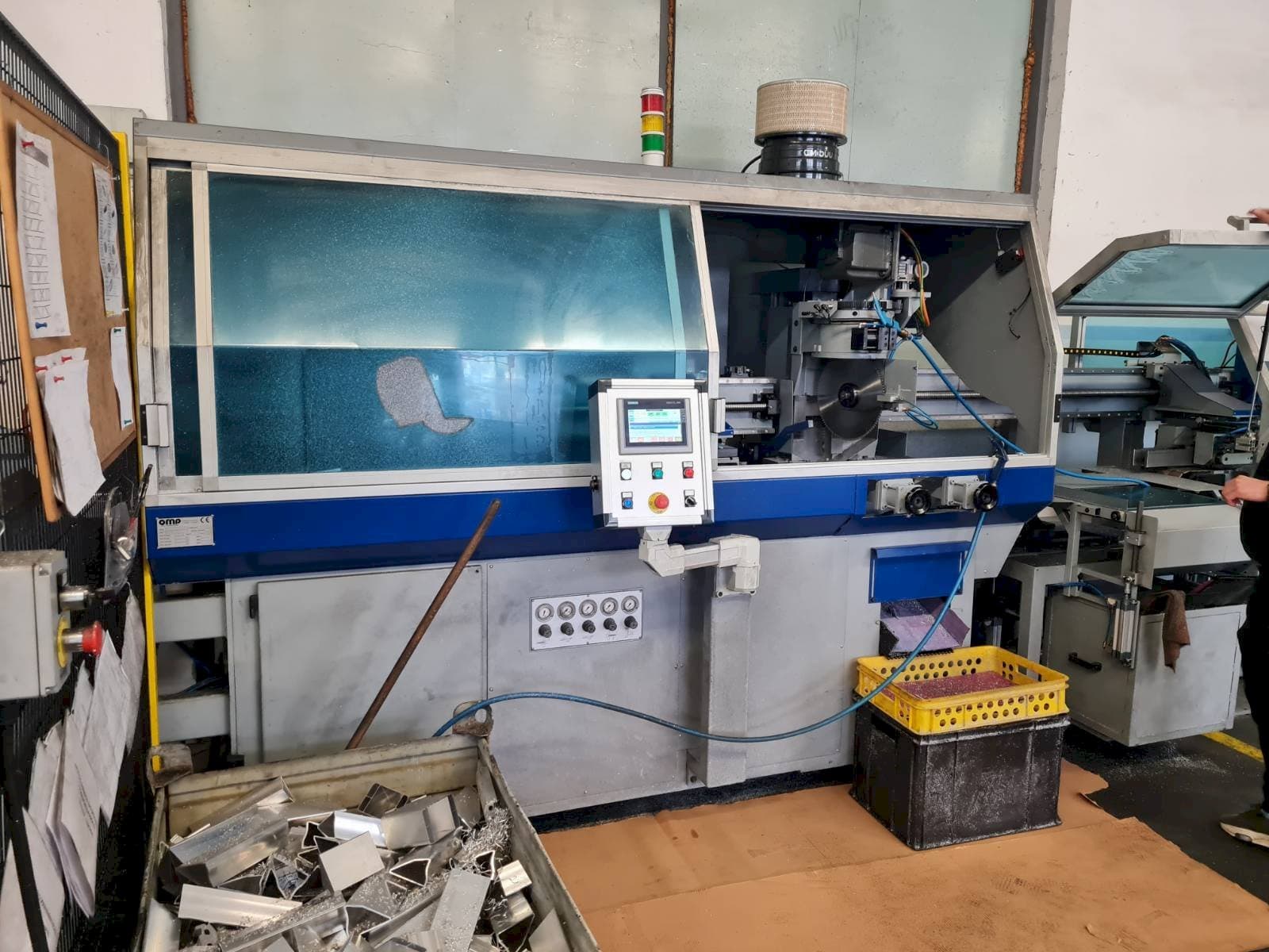 Makine  OMP EURO 400 CMCNPRL - Önden görünüm