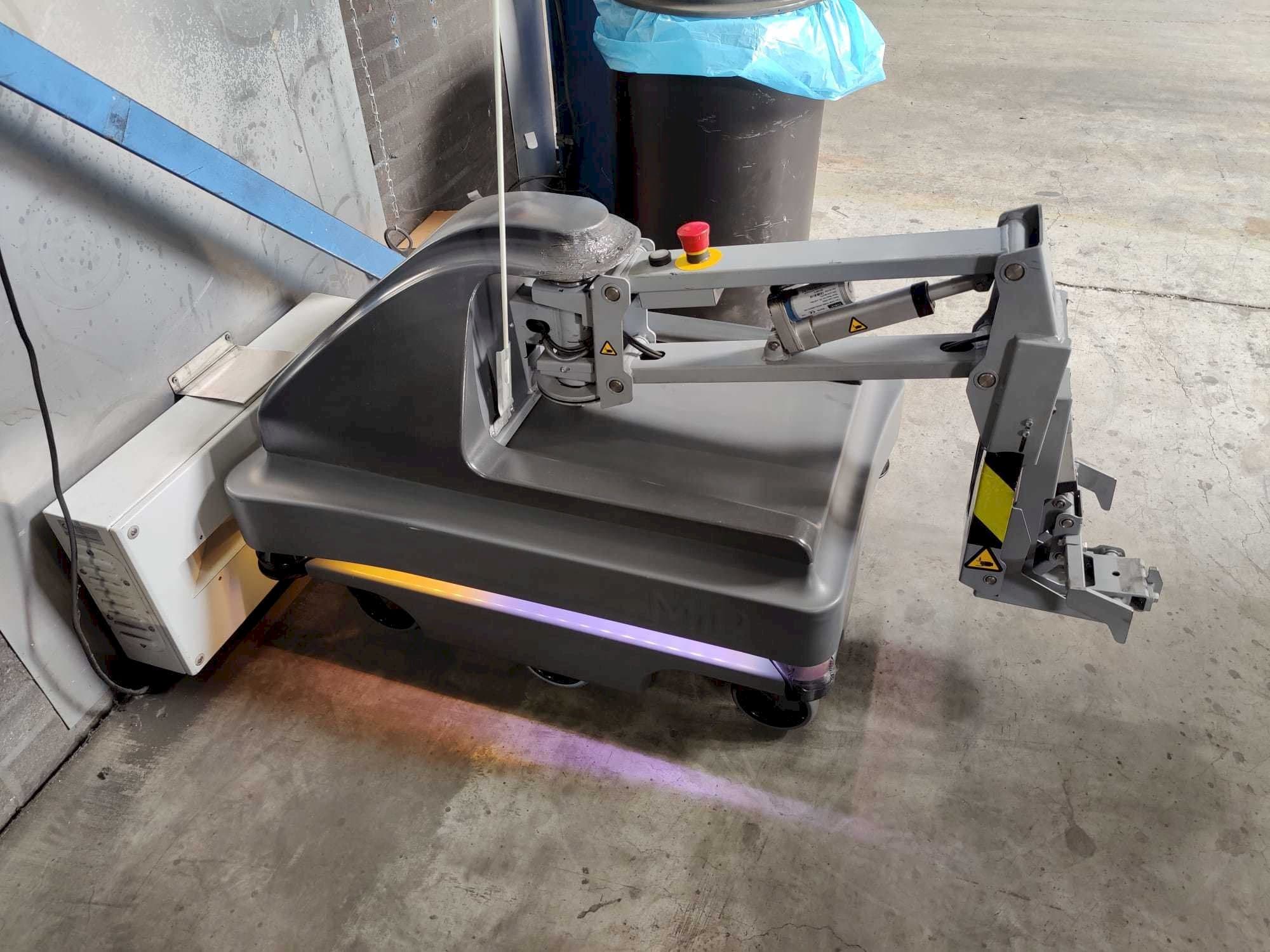 Makine  MIR 200 - Önden görünüm