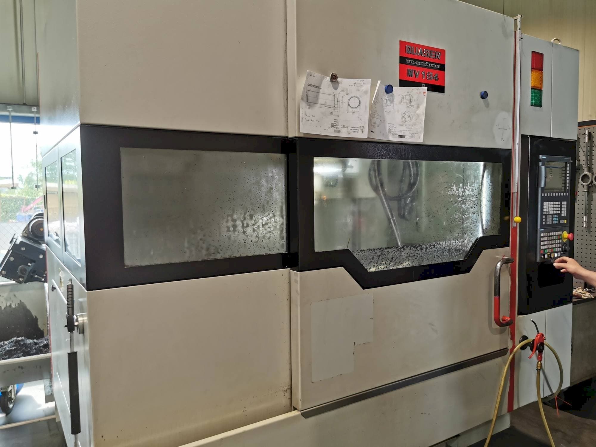 Makine  Quaser MV154APC/P12 - Önden görünüm