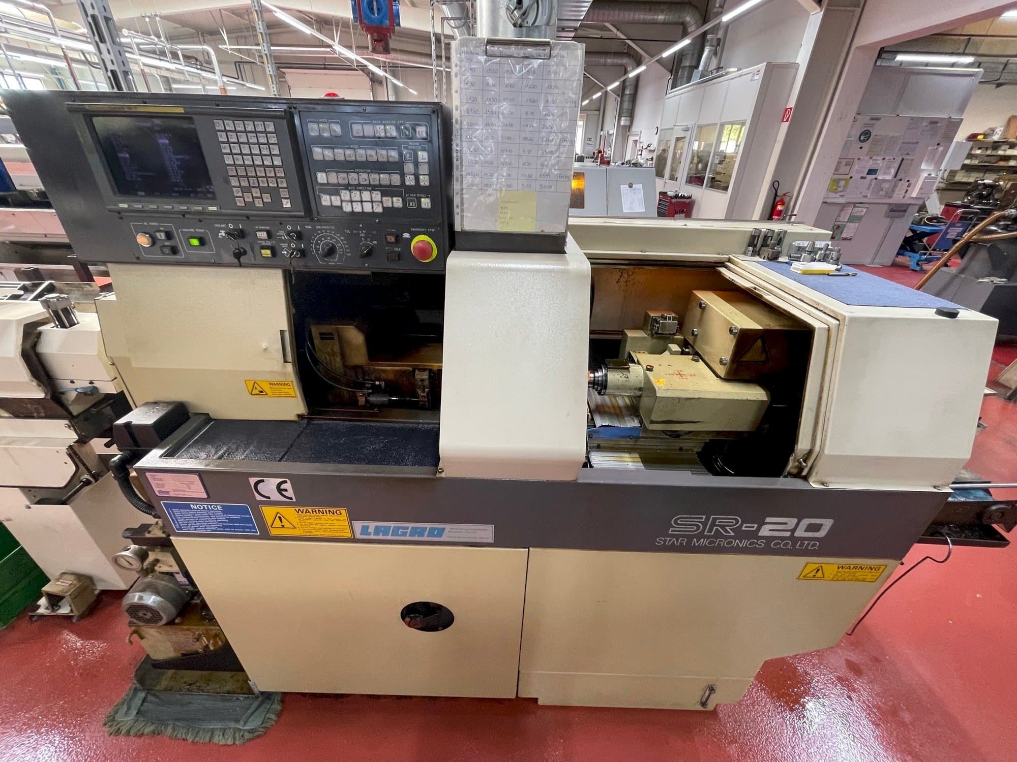 Makine  Star SR-20 - Önden görünüm