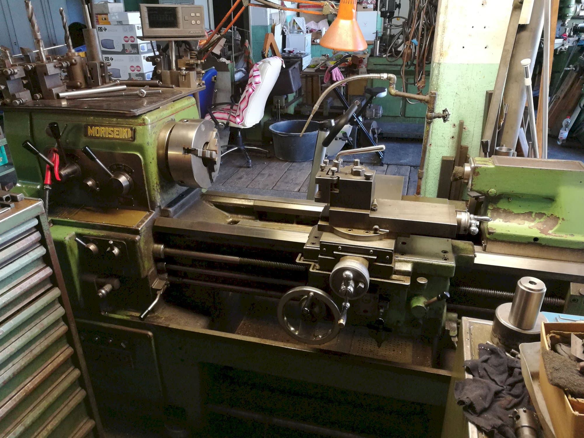 Makine  MORI SEIKI - Önden görünüm MS 850