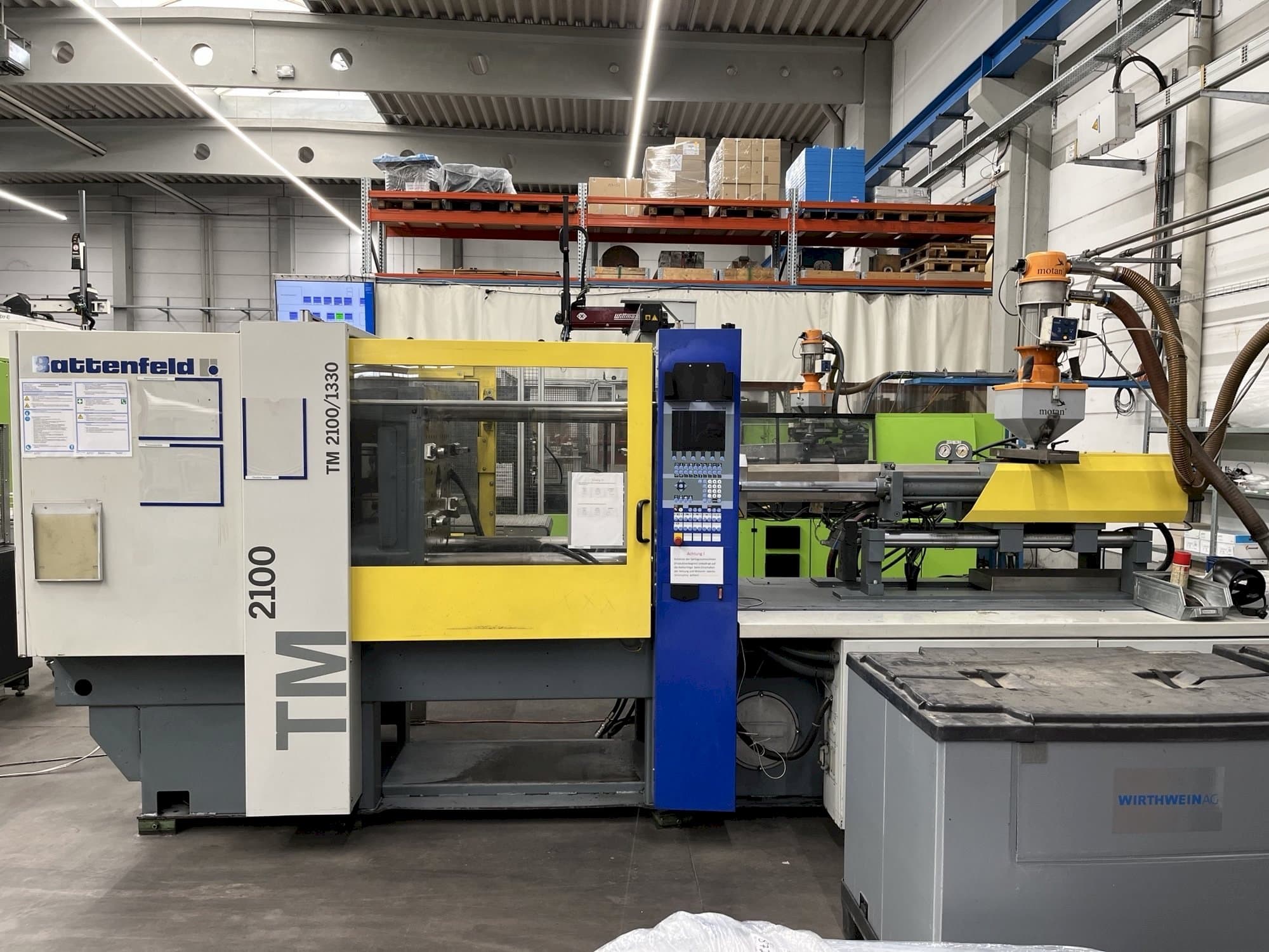 Makine  Battenfeld TM2100/1300 - Önden görünüm