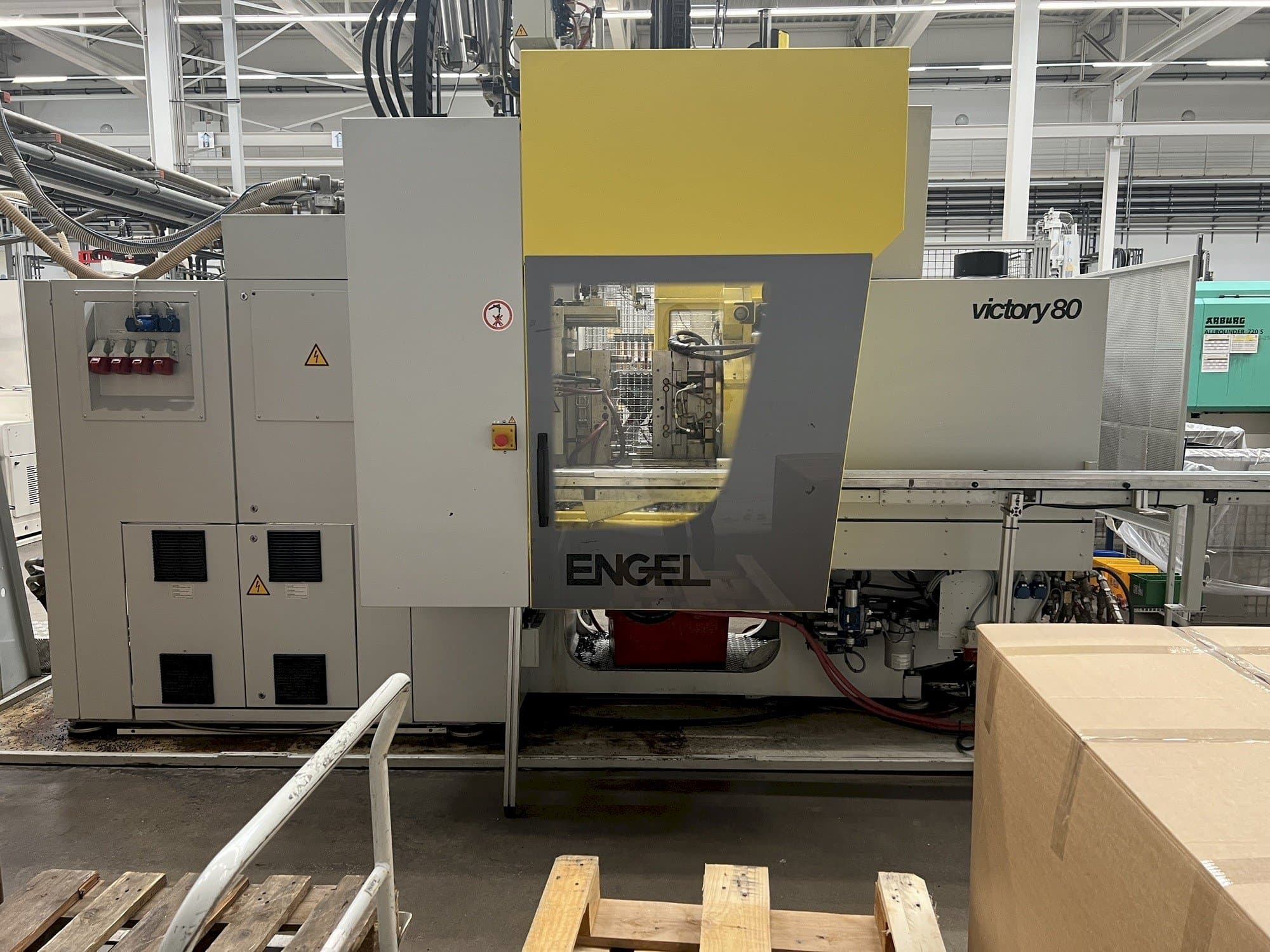 Makine  Engel VC 330H/80V/80CO - Önden görünüm