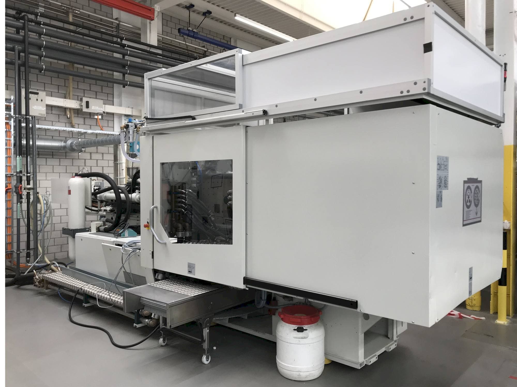 Makine  Sumitomo Demag EL-EXIS SP 200/560-675 - Önden görünüm