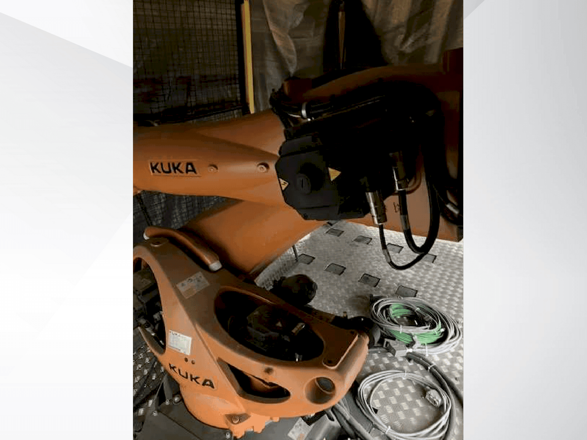 Makine  KUKA KR 210 R2700 extra (2018) - Önden görünüm