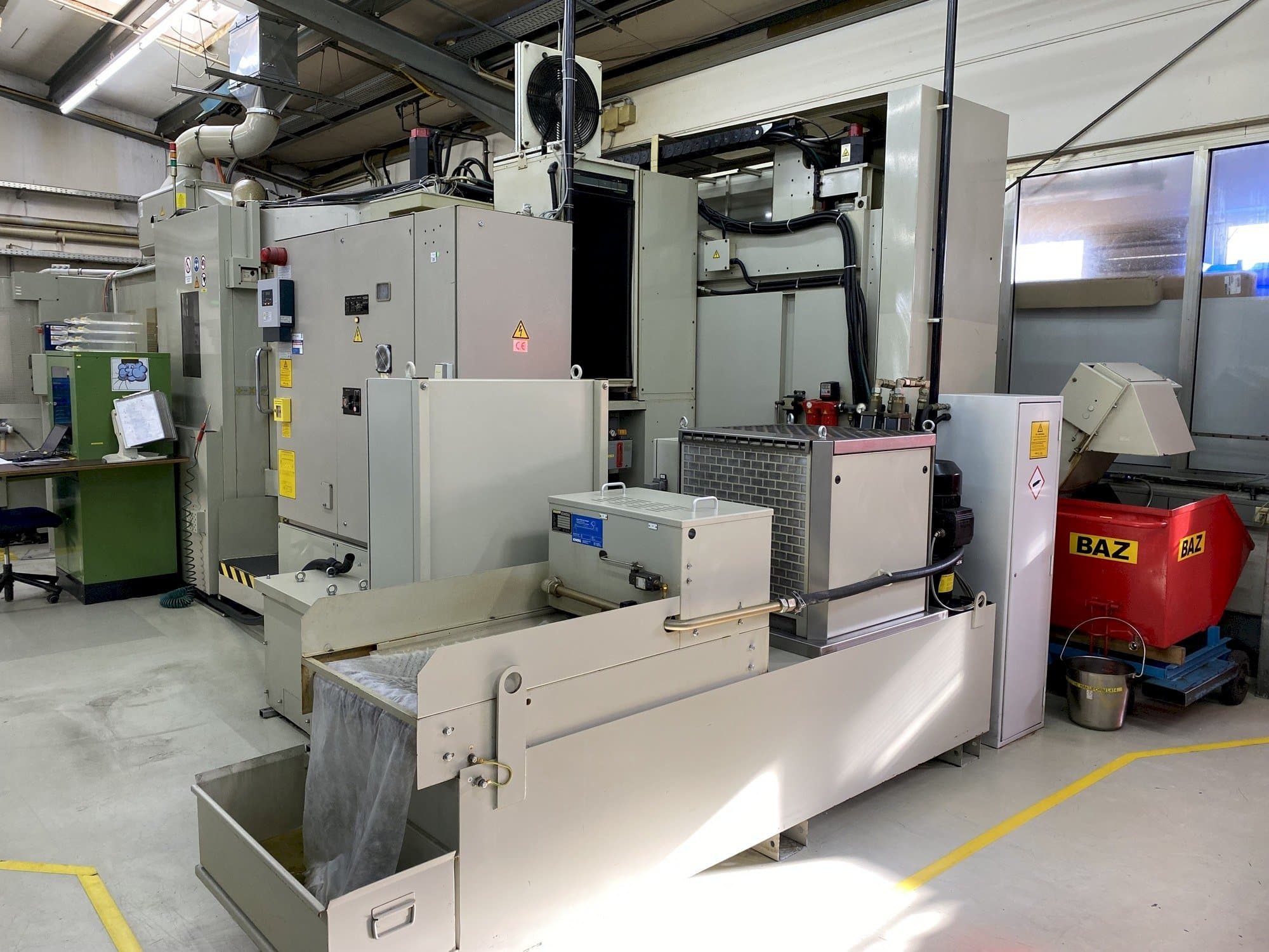 Makine  Mitsui Seiki HU50A - Önden görünüm