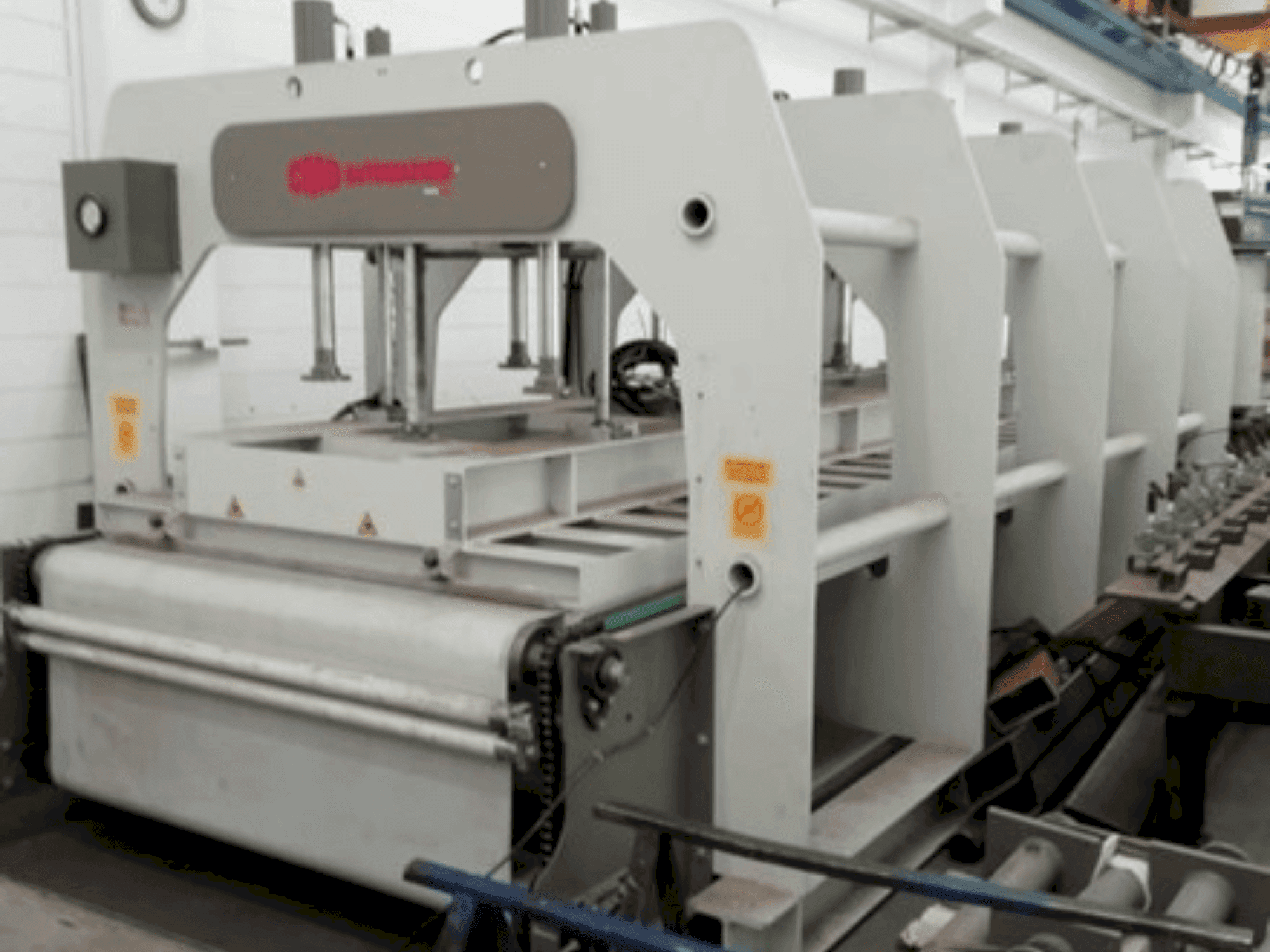 Makine  CMB PFR-CCL - Önden görünüm
