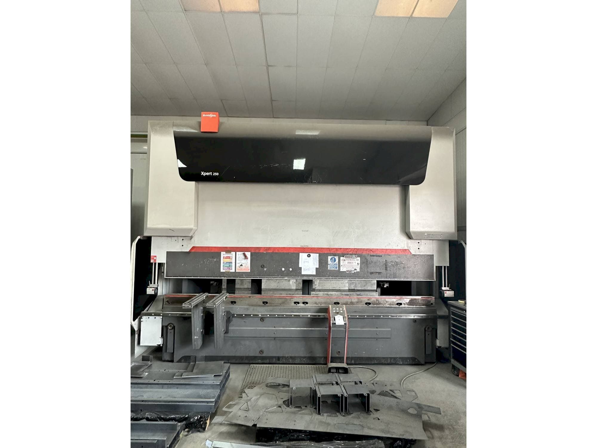 Makine  Bystronic Xpert 250/4100 - Önden görünüm